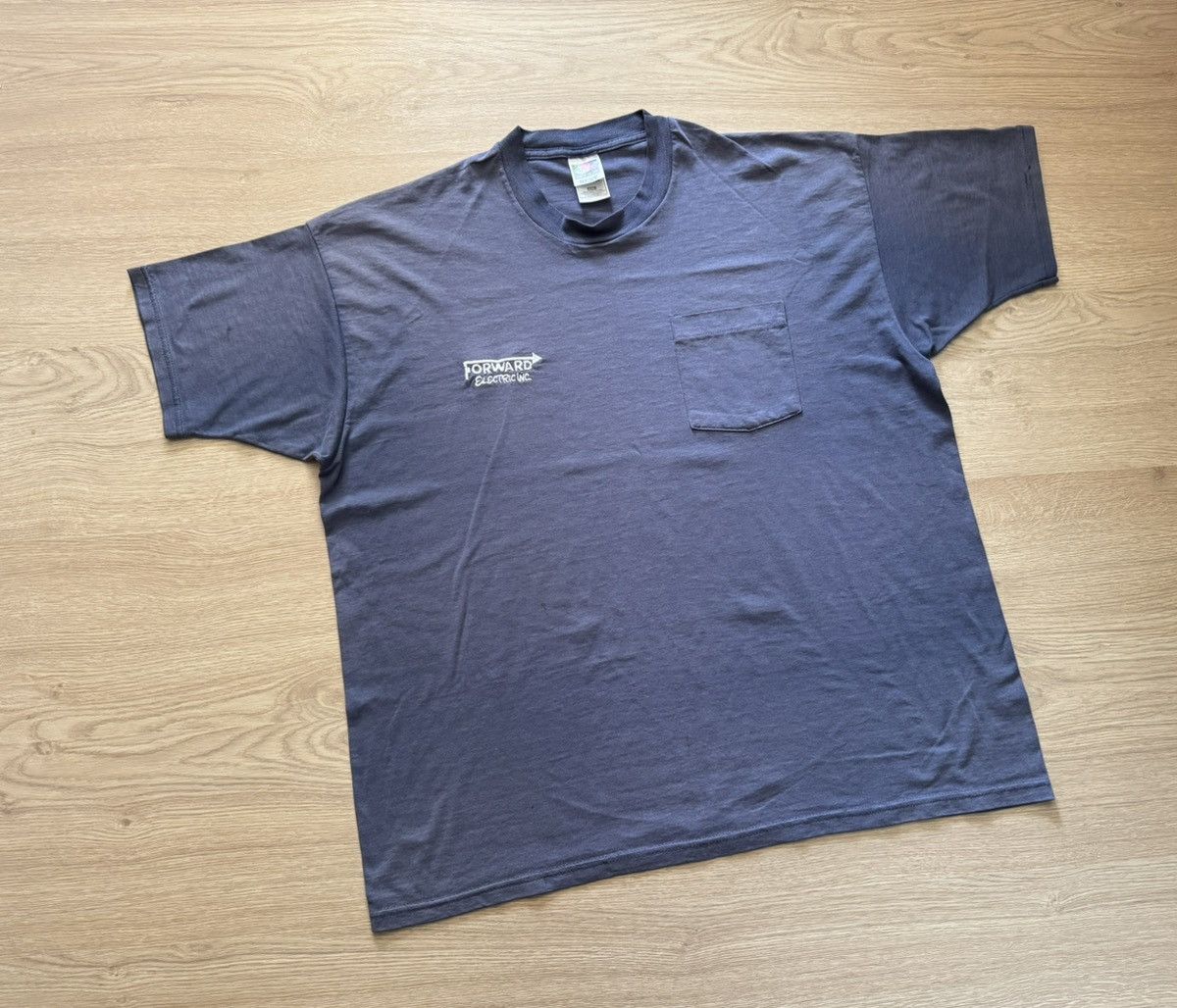 Vintage Vintage 90’s Sunfaded Work Pockets T-Shirt Size US XXL / EU 58 / 5 - 1 Thumbnail