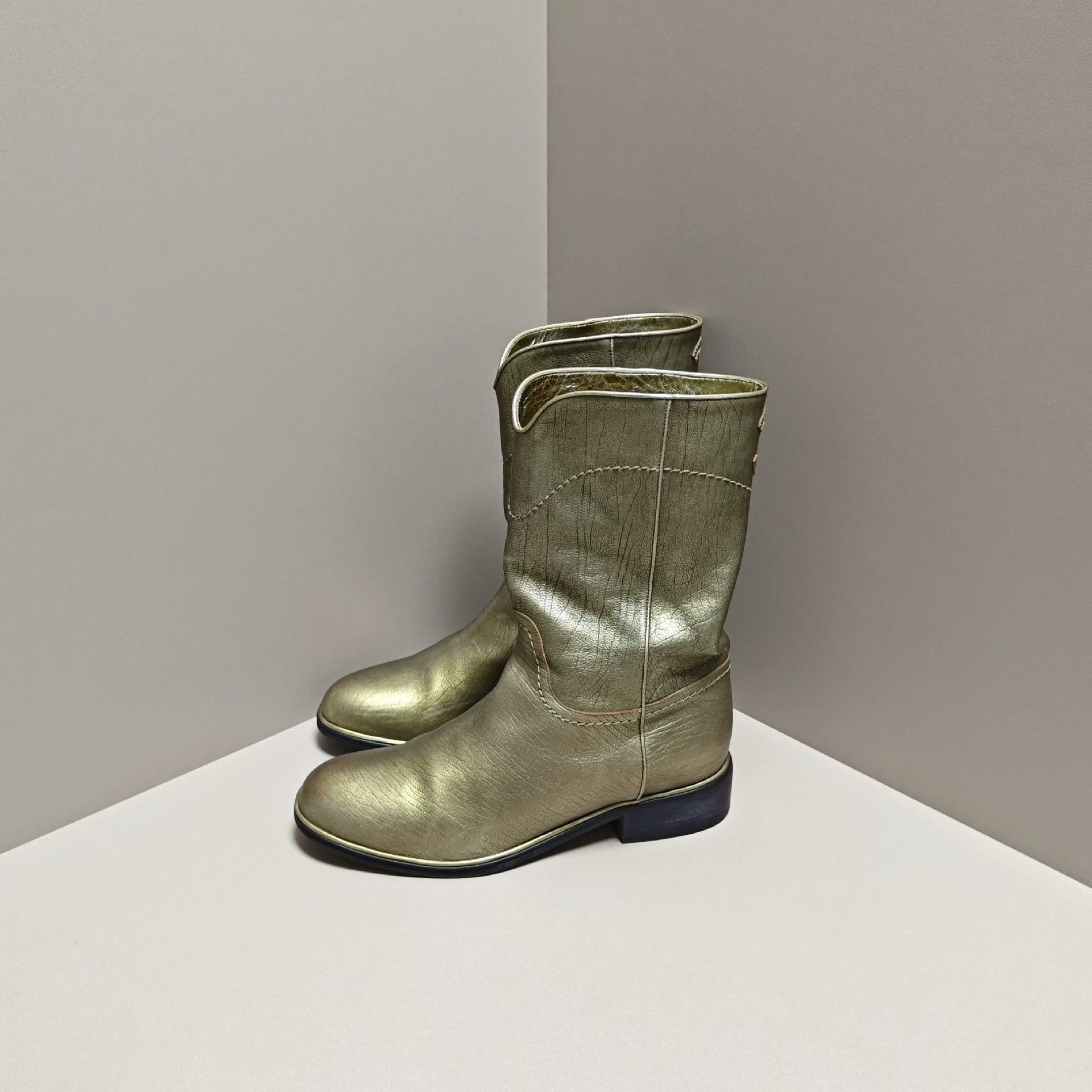 Chanel Chanel Retro Gold Boots us_7 Women Size US 7 / IT 37 - 1 Thumbnail