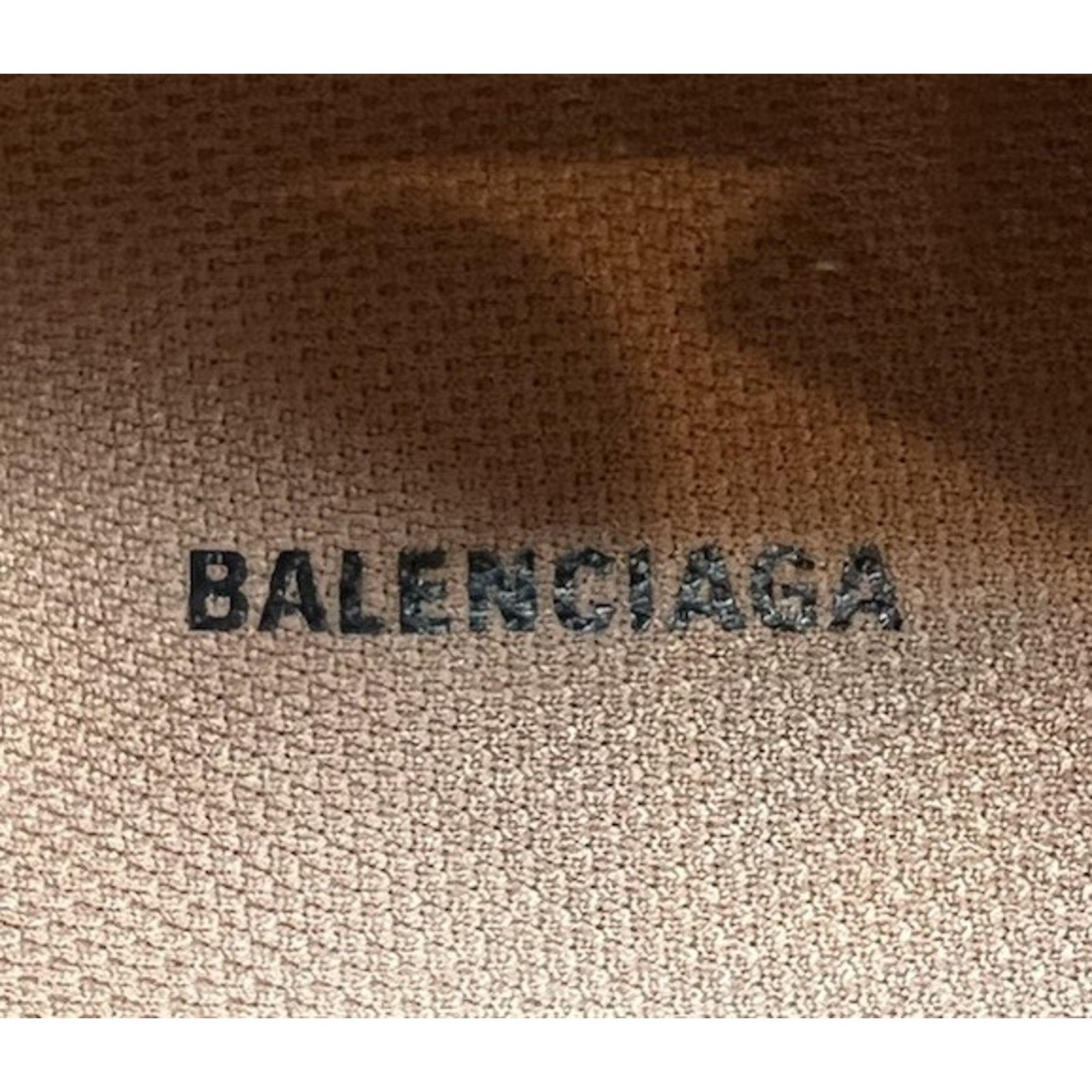 Balenciaga Size 40EU/7US- Balenciaga Triple S Sneaker NEW Size US 7 / EU 40 - 9 Thumbnail