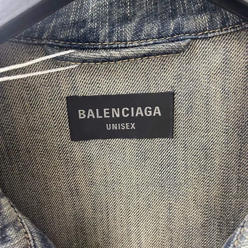 Balenciaga Balenciaga Washed distressed graffiti denim jacket Size US S / EU 44-46 / 1 - 3 Thumbnail