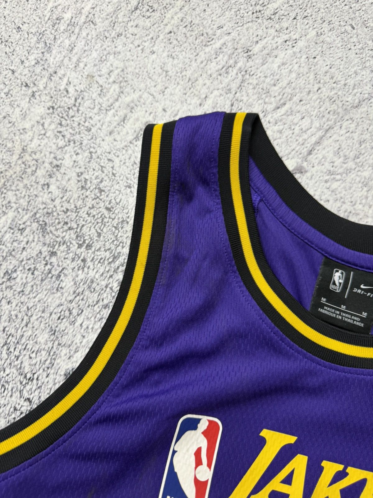 NBA Nike NBA Basketball Los Angeles Lakers Shirt Jersey Size: M Size US M / EU 48-50 / 2 - 8 Thumbnail
