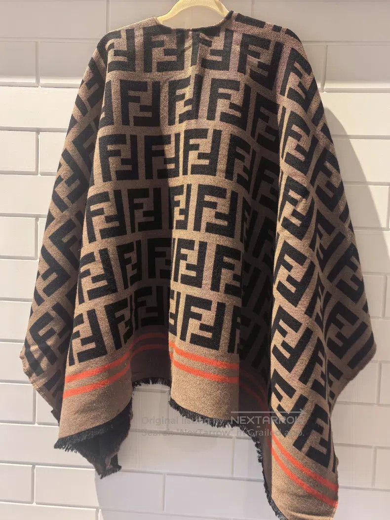 Fendi Fendi Cape stole Size ONE SIZE - 2 Thumbnail