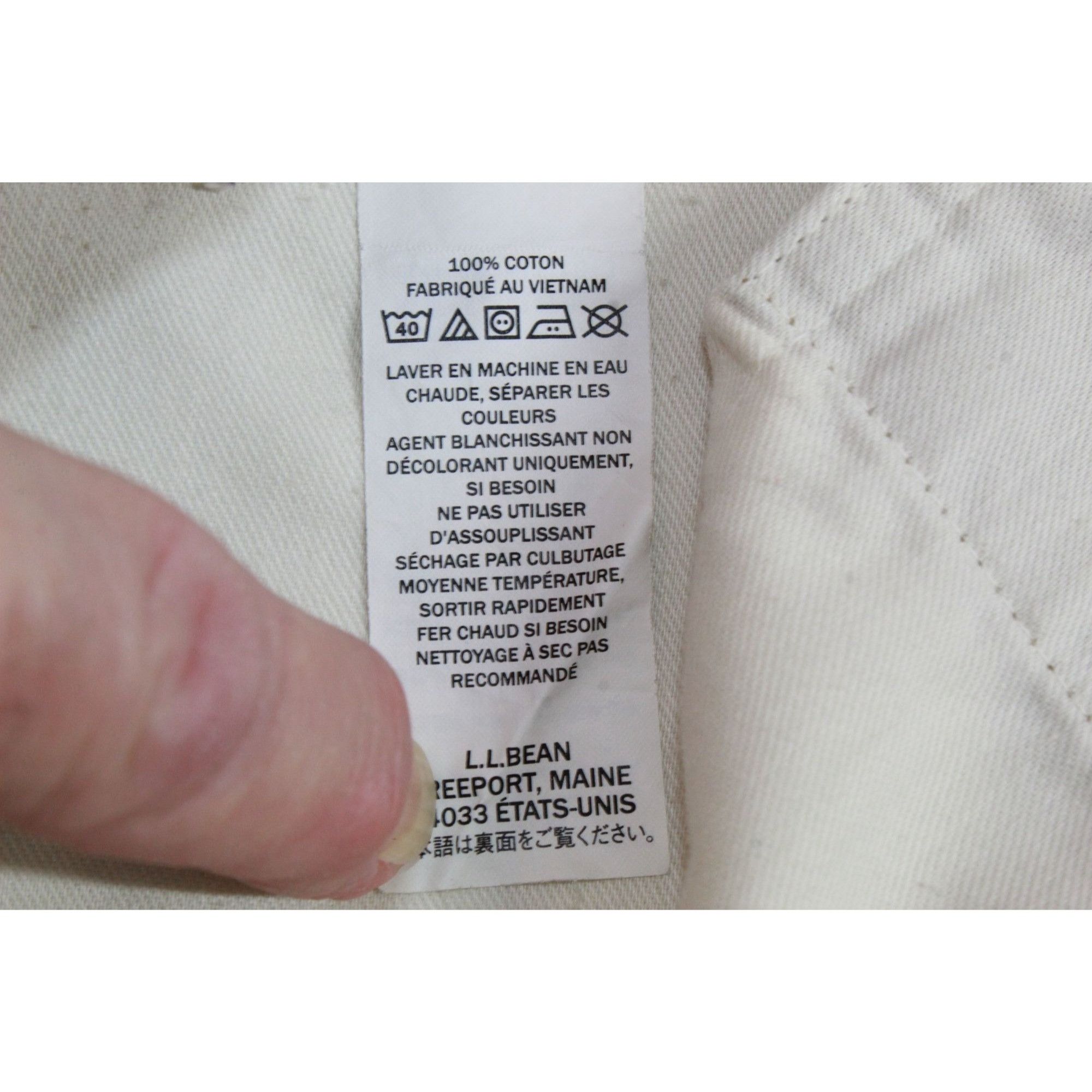 L.L. Bean LL Bean Men Wrinkle Free Chino Shorts Classic Fit 8" Casual Size US 31 - 9 Thumbnail