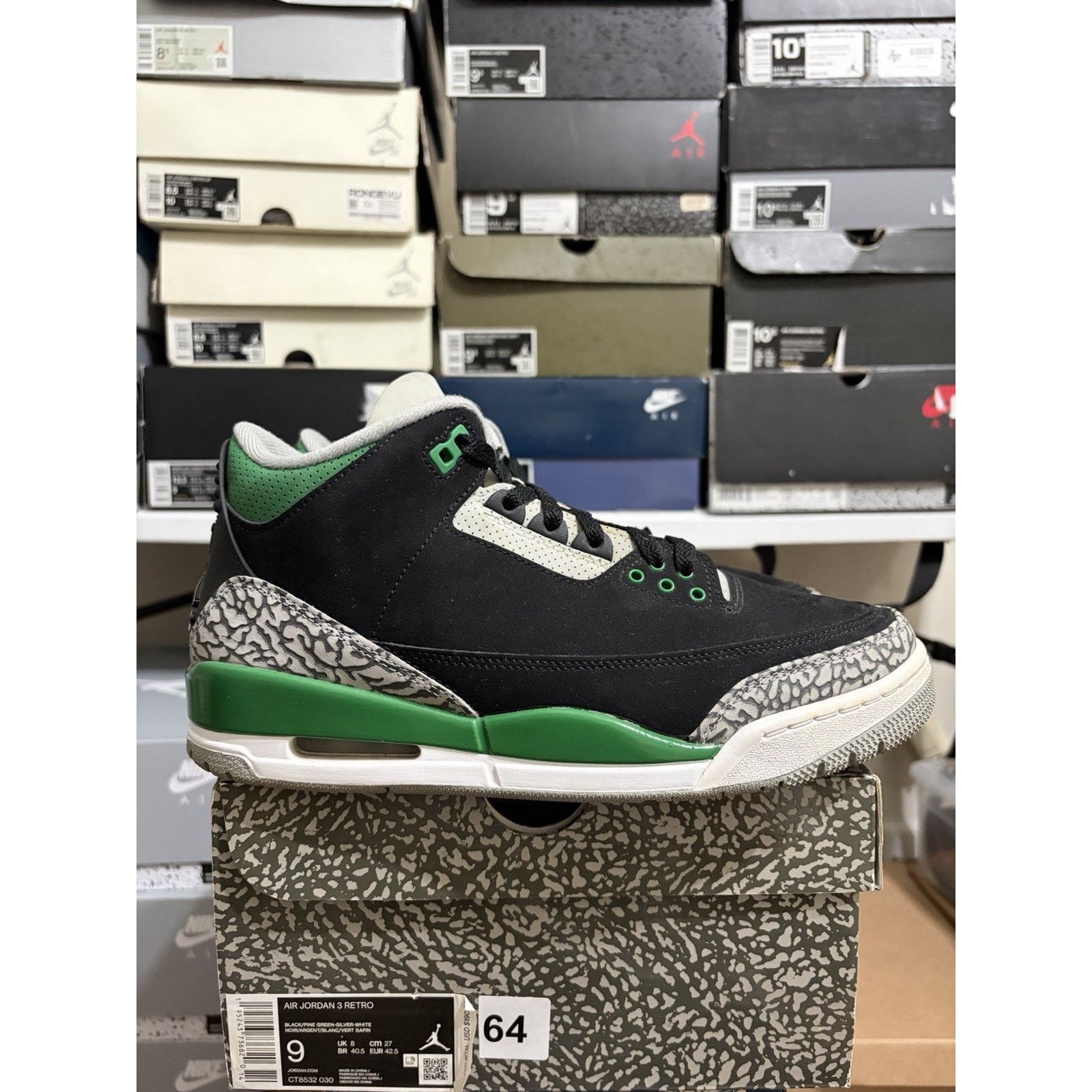 Jordan Brand Size 9 - Jordan 3 Retro Pine Green (CT8532-030) Size US 9 / EU 42 - 1 Thumbnail