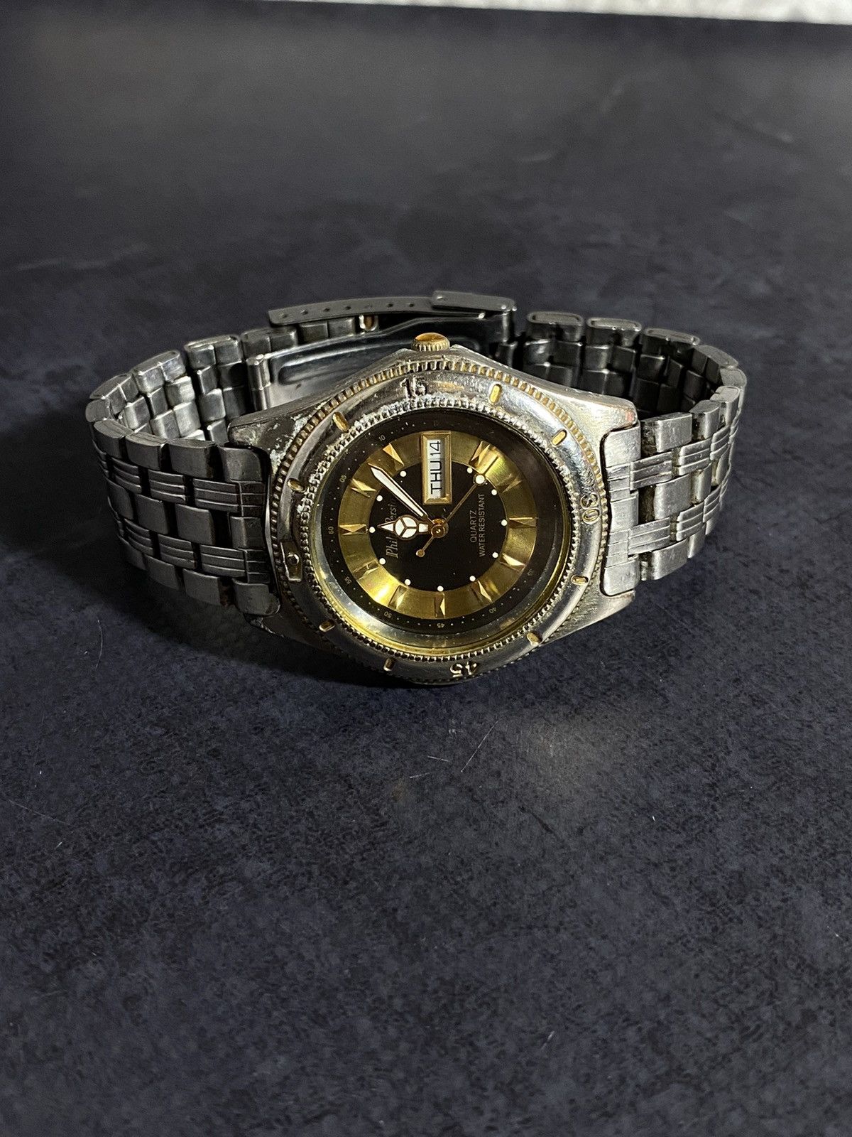 Vintage Vintage Philip Persio Quartz Watch Gold Black Japanese Brand Size ONE SIZE - 7 Thumbnail