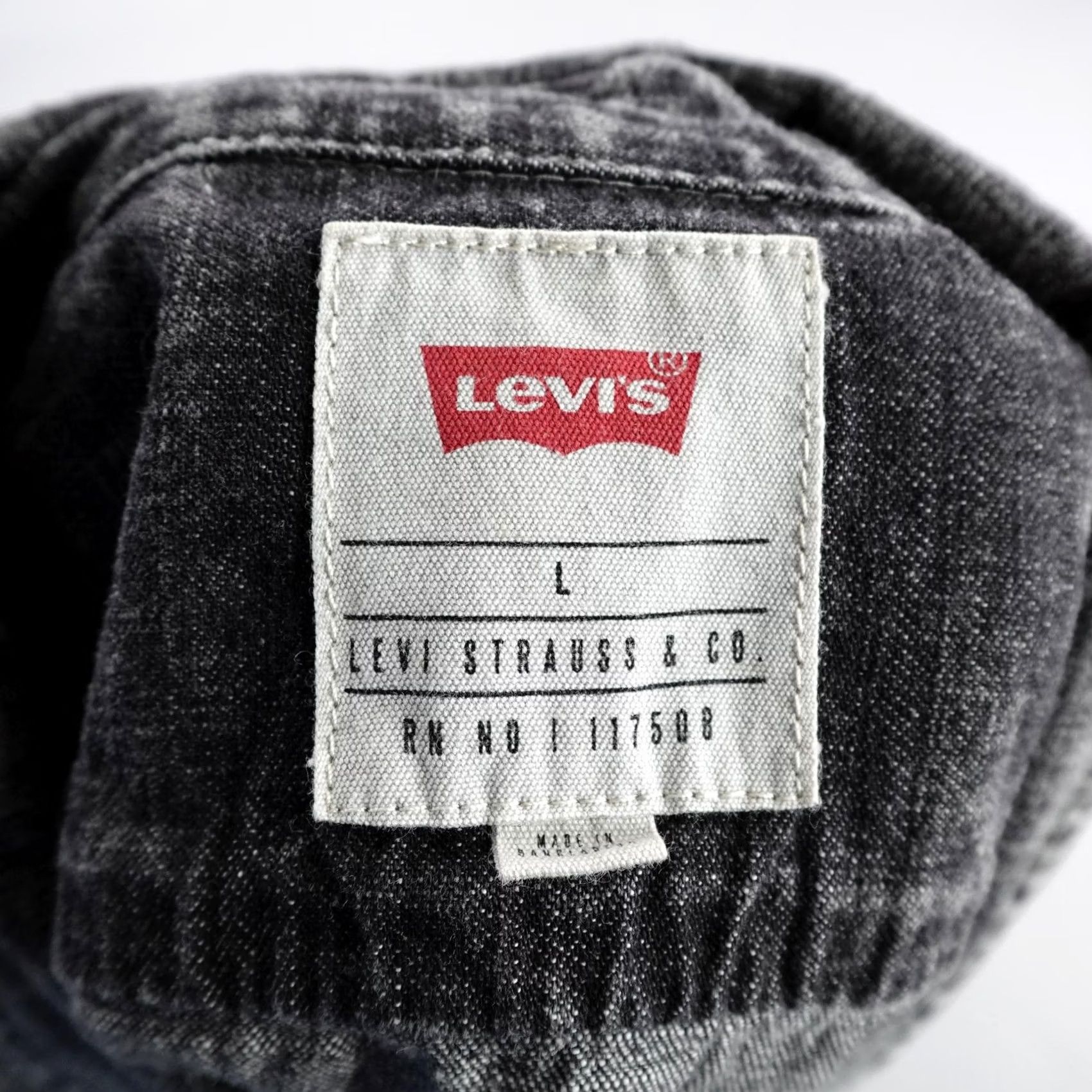 Levi's Levi's Shirt Mens Large Gray Chambray Faded Washed Button Up Short Sleeve Work Size US L / EU 52-54 / 3 - 7 Thumbnail
