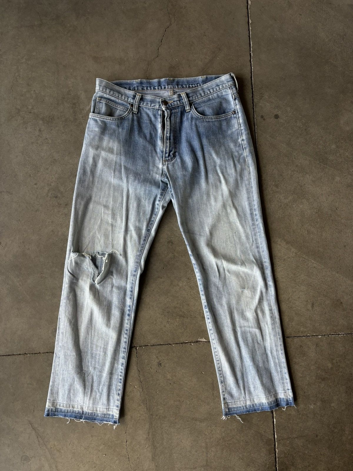 Wrangler Vintage Blue Wrangler Distressed Jeans Size US 34 / EU 50 - 1 Thumbnail