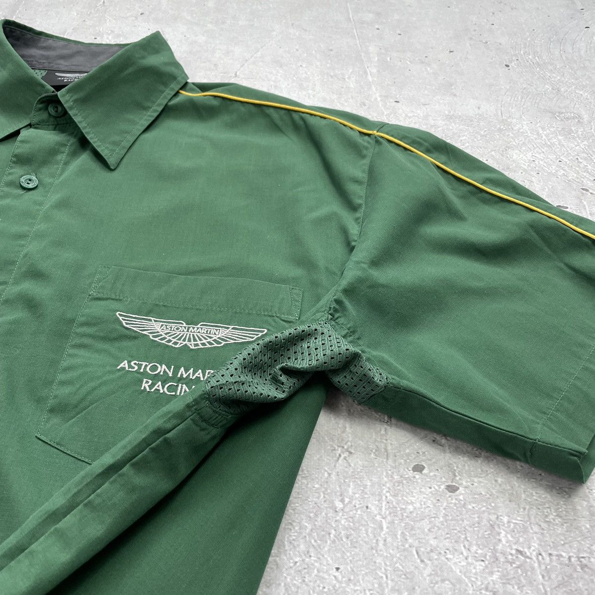 Vintage Vintage Aston Martin shirt formula 1 racing t shirt Size US M / EU 48-50 / 2 - 9 Thumbnail