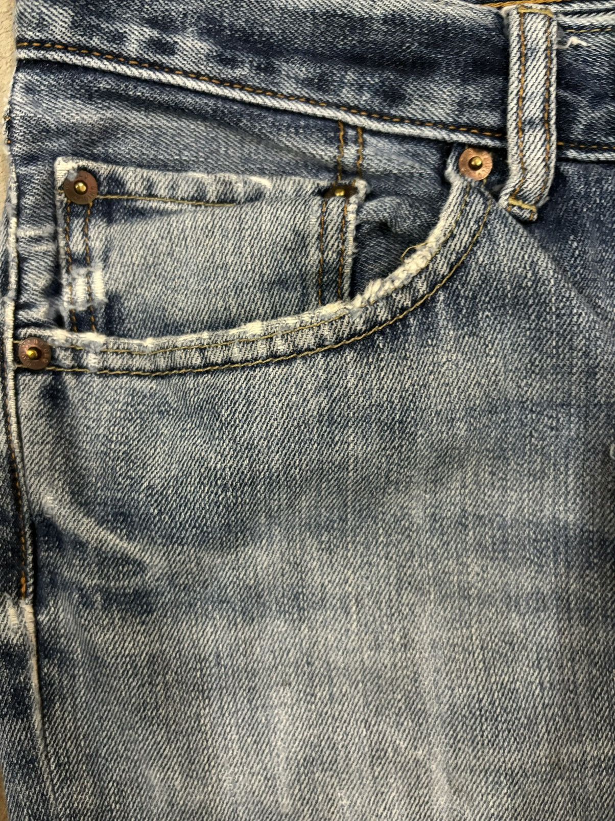 Uniqlo Vintage Y2K Uniqlo Blue Wash Loose Fit Distressed Jeans Size US 35 - 5 Thumbnail