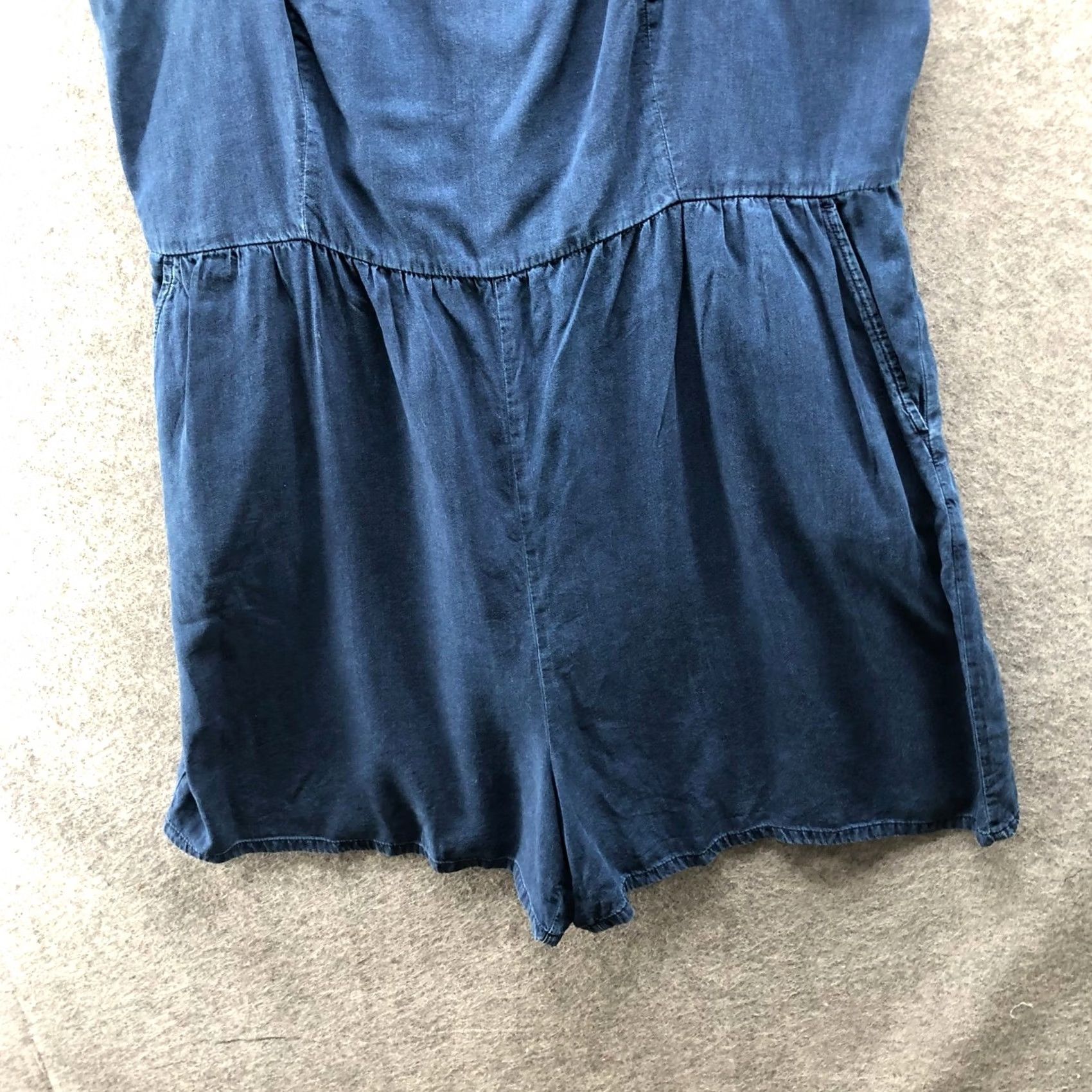 Old Navy Old Navy Sleeveless Cami Romper Women 2XL Dark Blue Chambray Lyocell Square Neck Jumper One-Piece Casual Light Weight Summer Spring Solid Size 40" / US 18 - 4 Thumbnail