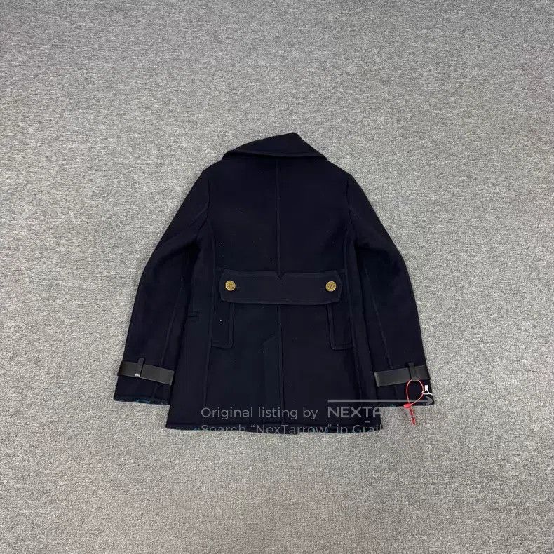 Louis Vuitton Louis Vuitton Wool coat with double-breasted gold button l Size XS / US 0-2 / IT 36-38 - 2 Thumbnail