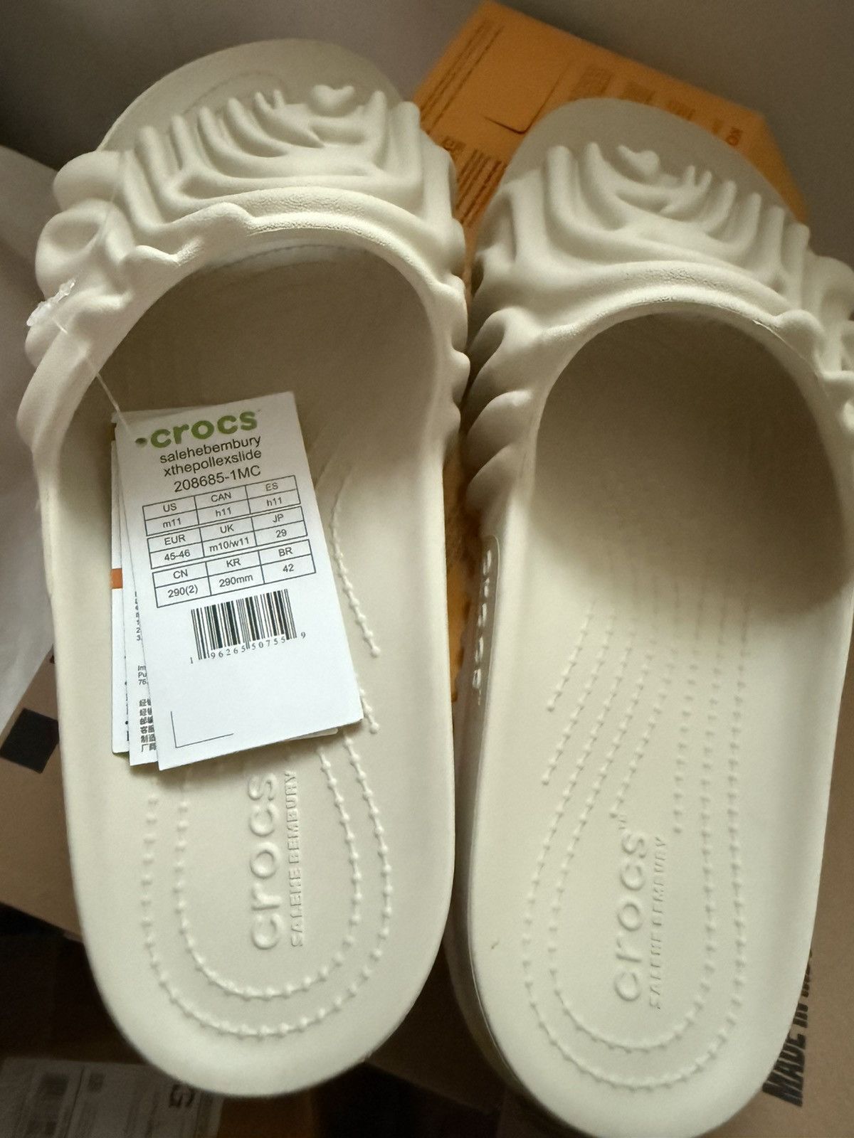 Crocs Pollex Slide By Salehe Bembury Parsnip Size: 11 Salehe Bembury x Crocs The Pollex Slide Parsnip size 11 main image 3