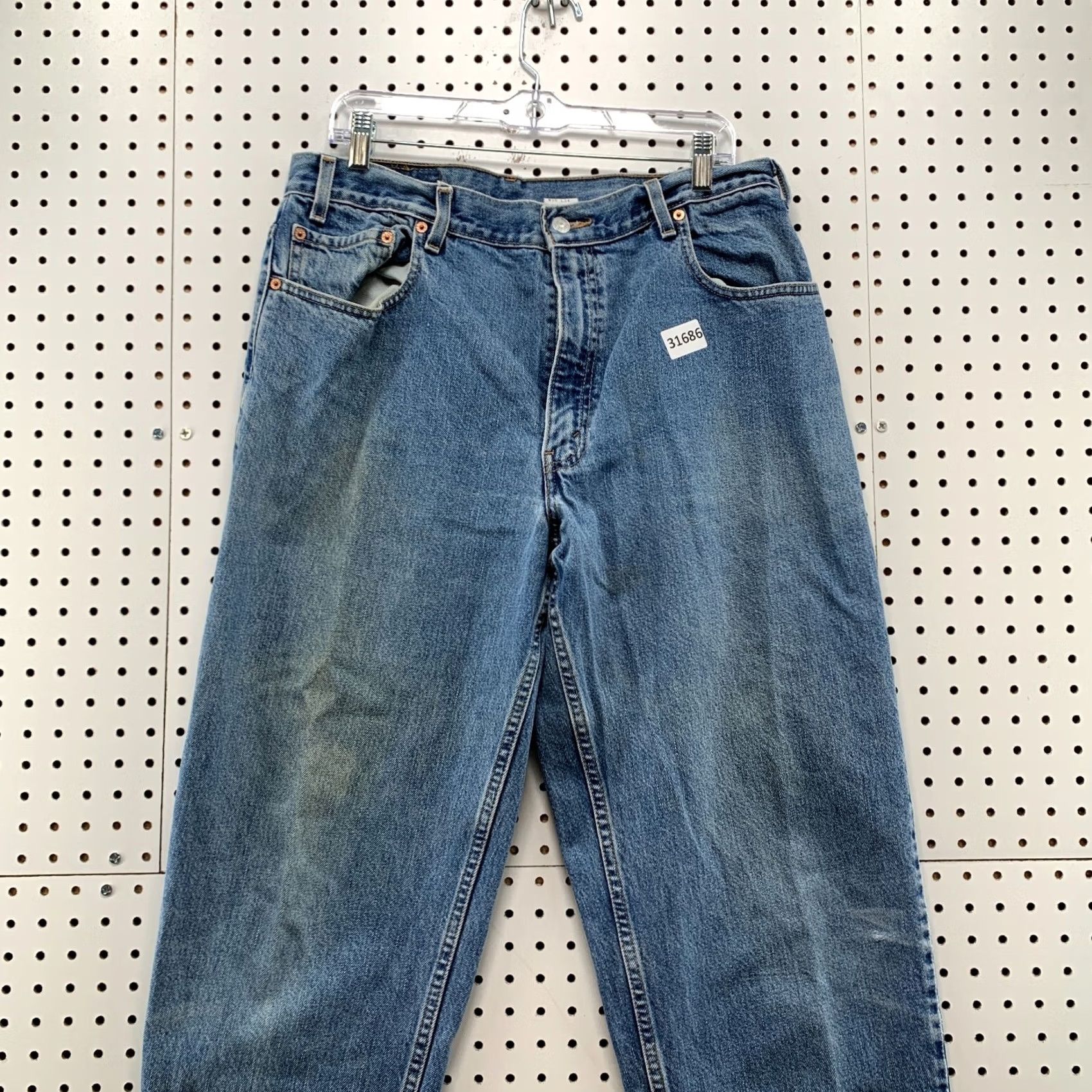 Levi's VINTAGE Levi's 560 Jeans Mens Blue Loose Tapered Fit Distressed 34x33 Size US 42 / EU 58 - 5 Thumbnail
