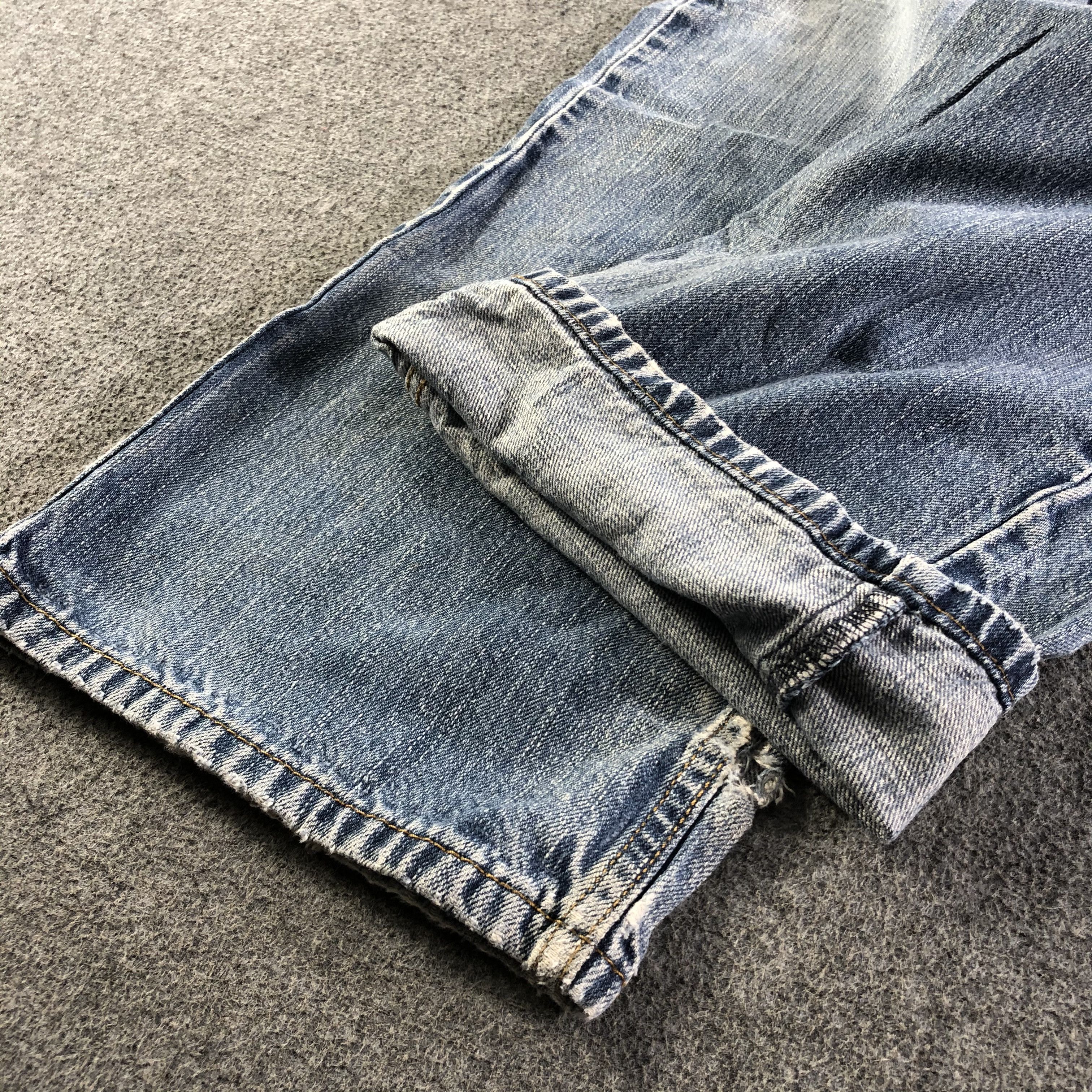 Levi's Vintage Levis 569 Jeans-J4404 Size US 35 - 6 Thumbnail