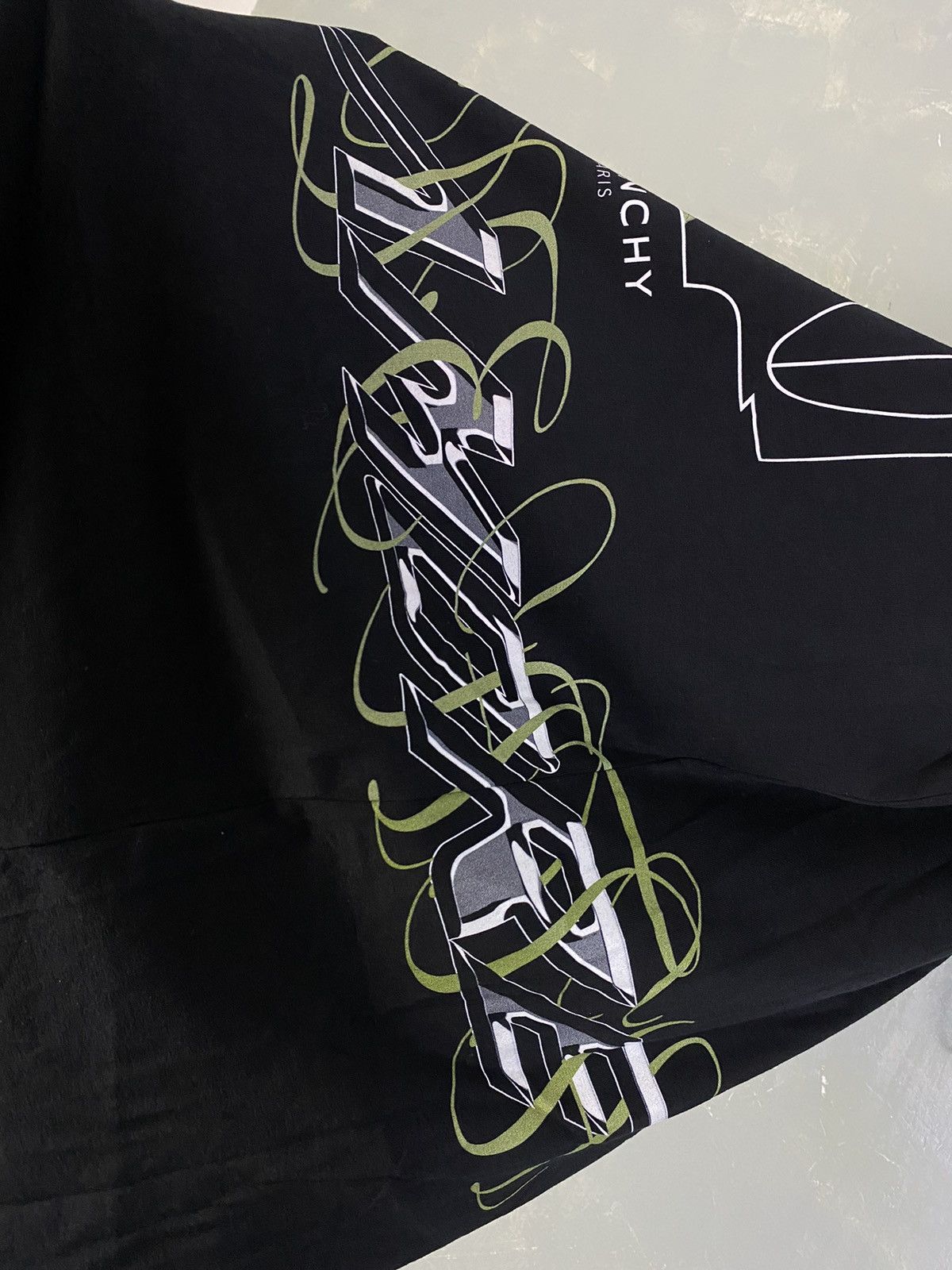 Givenchy Givenchy Floral Tee Size US XS / EU 42 / 0 - 3 Thumbnail