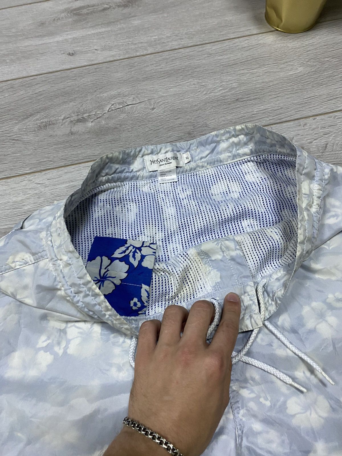 Yves Saint Laurent Yves Saint Laurent change color YSL RARE floral shorts Size US 36 / EU 52 - 6 Thumbnail