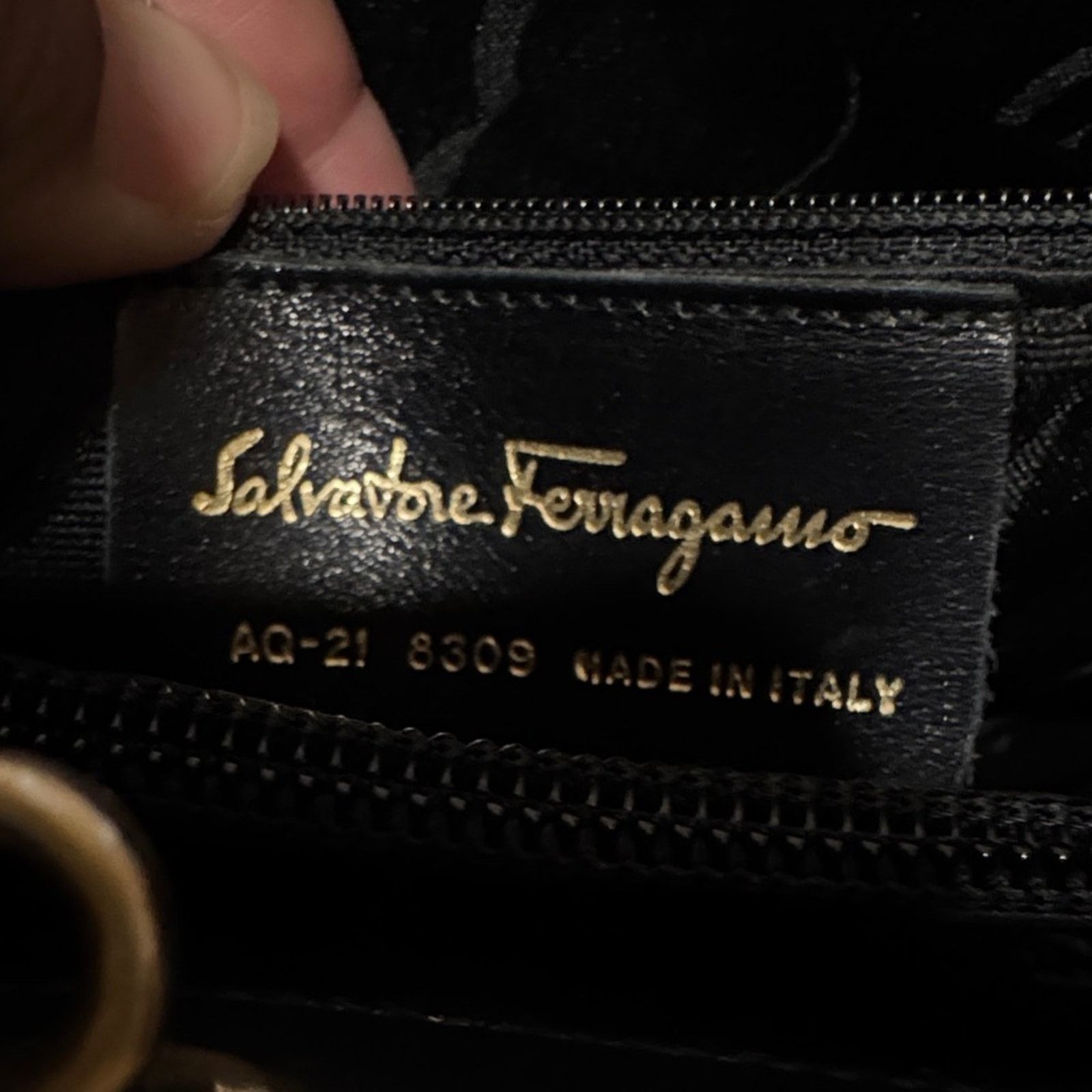 Salvatore Ferragamo Salvatore Ferragamo Black Leather Shoulder Bag Size ONE SIZE - 10 Thumbnail