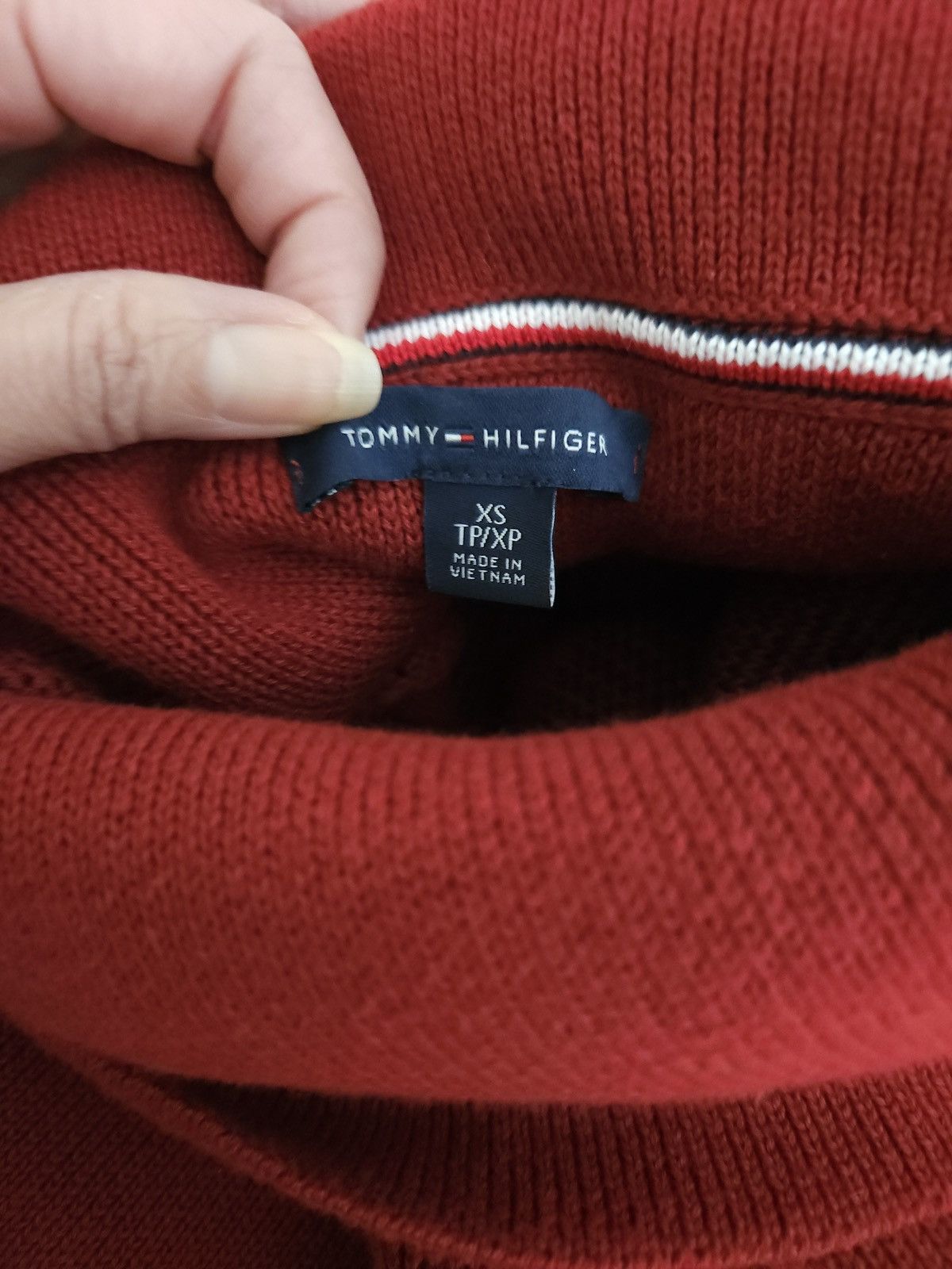 Designer × Tommy Hilfiger TOMMY HILFIGER Burgundy Relaxed Turtleneck Sweater Size XS / US 0-2 / IT 36-38 - 16 Thumbnail
