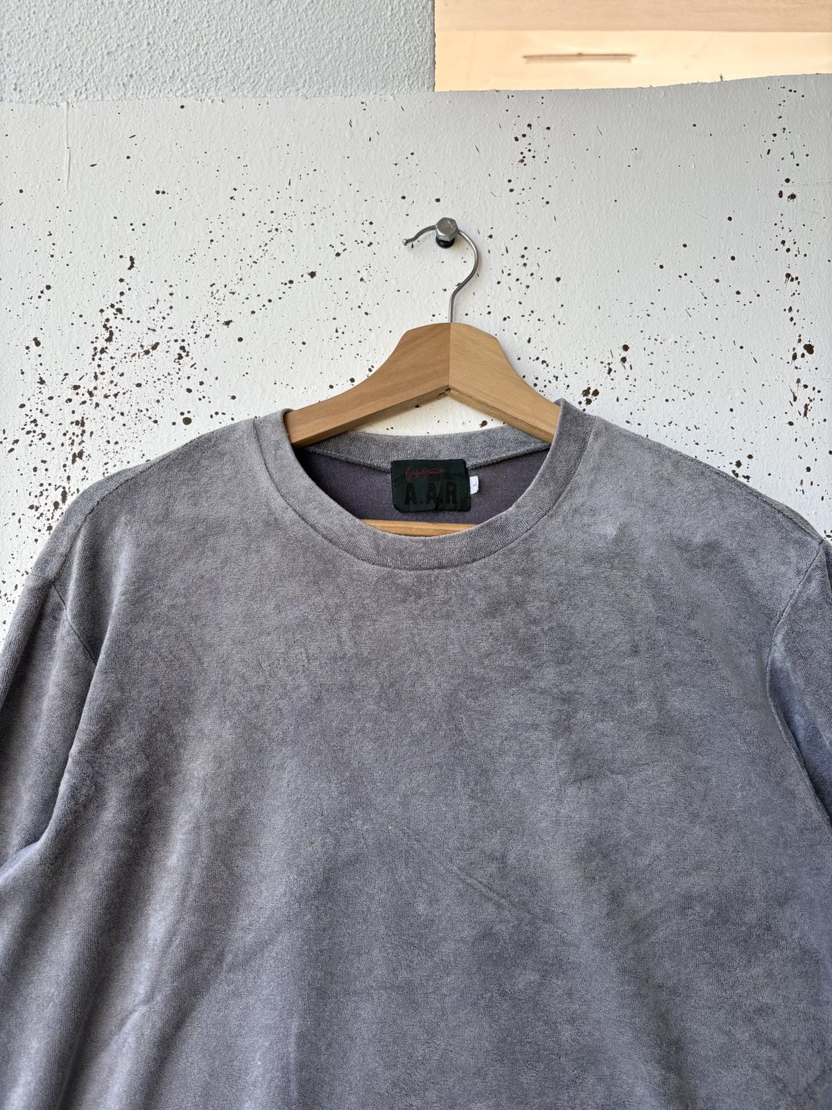 Yohji Yamamoto Rare‼️ Vintage 90s Yohji Yamamoto Velvet Crewneck Sweatshirt Size US L / EU 52-54 / 3 - 2 Thumbnail