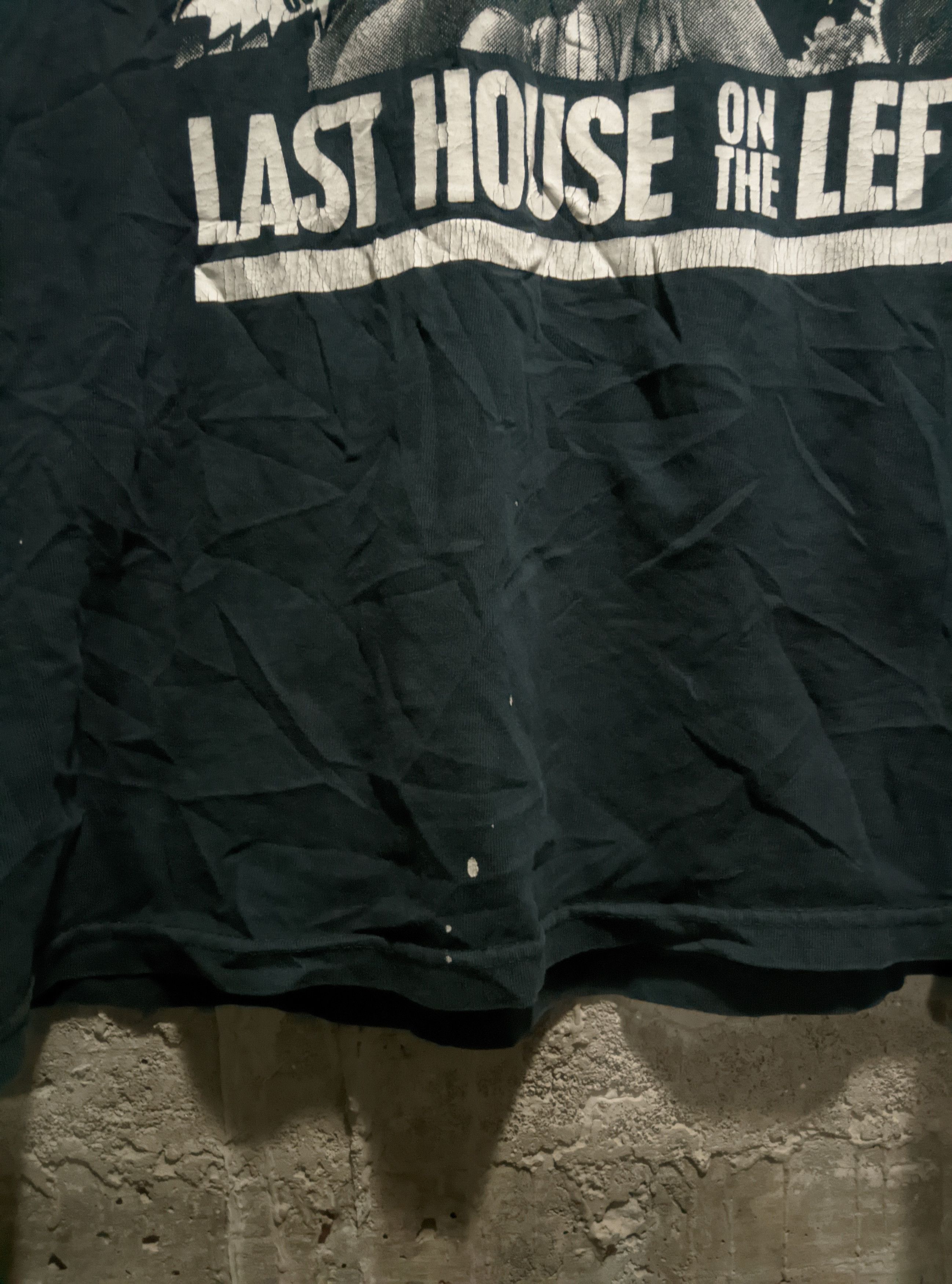 Vintage Vintage 2000s last house of the left horror movie t shirt Size US L / EU 52-54 / 3 - 7 Thumbnail