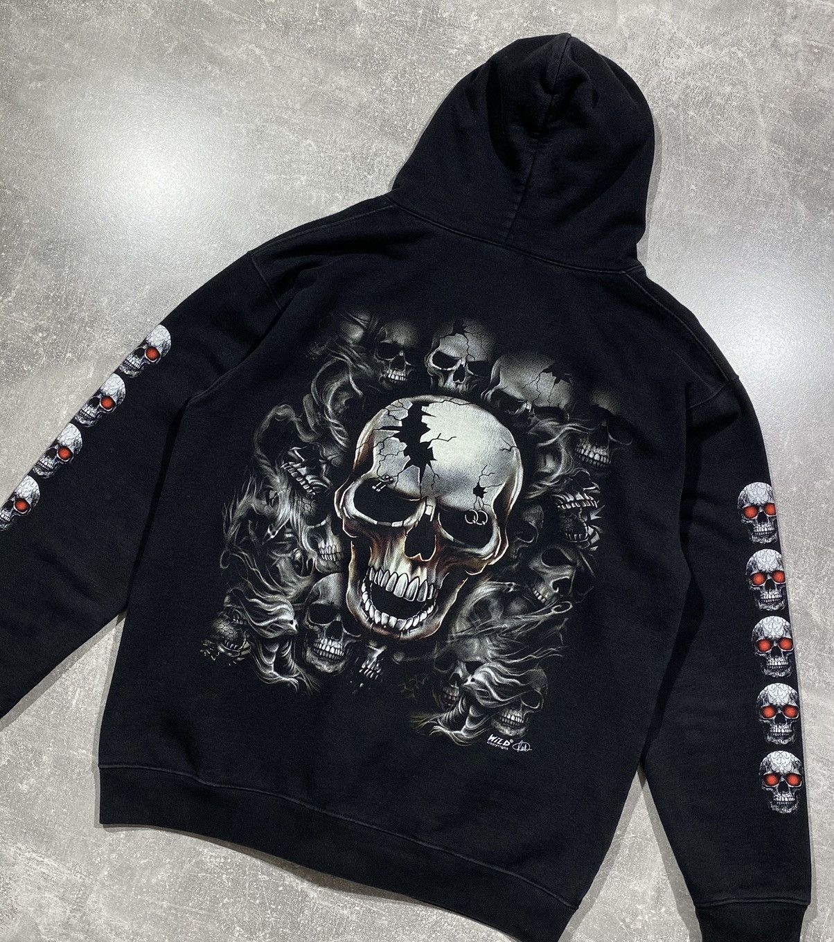 Vintage Vintage Wild Skulls Hoodie Neon Logo gothic street style Size US M / EU 48-50 / 2 - 4 Thumbnail