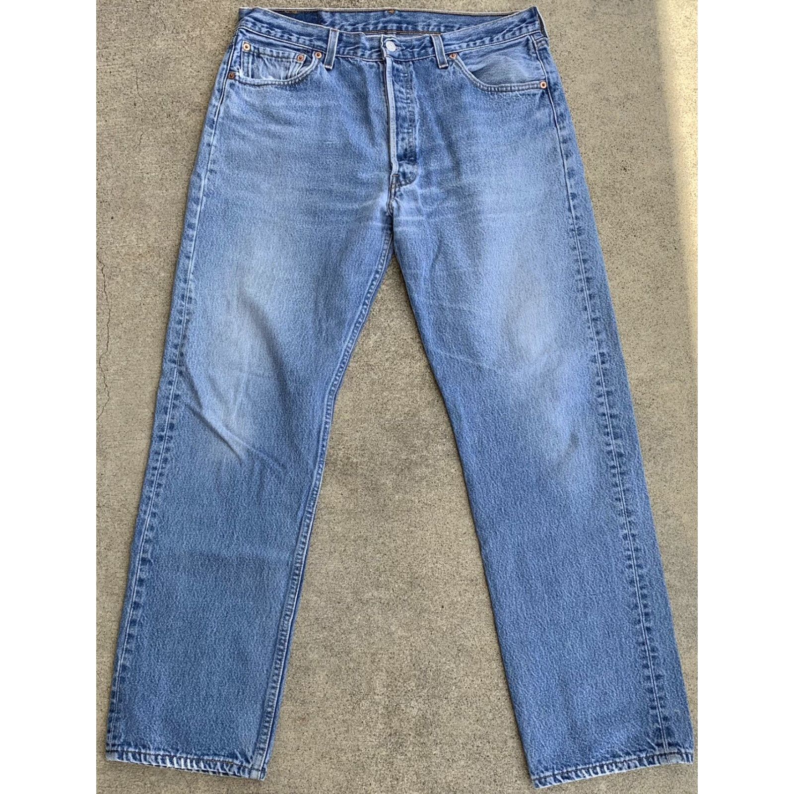 Levi's VINTAGE Levi’s jeans 501 Button Fly USA Made 34 Waist 32 Inseam Men Denim Blue 5-Pocket 501 Model Leather Belt Loops Shoes Size US 36 / EU 52 - 4 Thumbnail