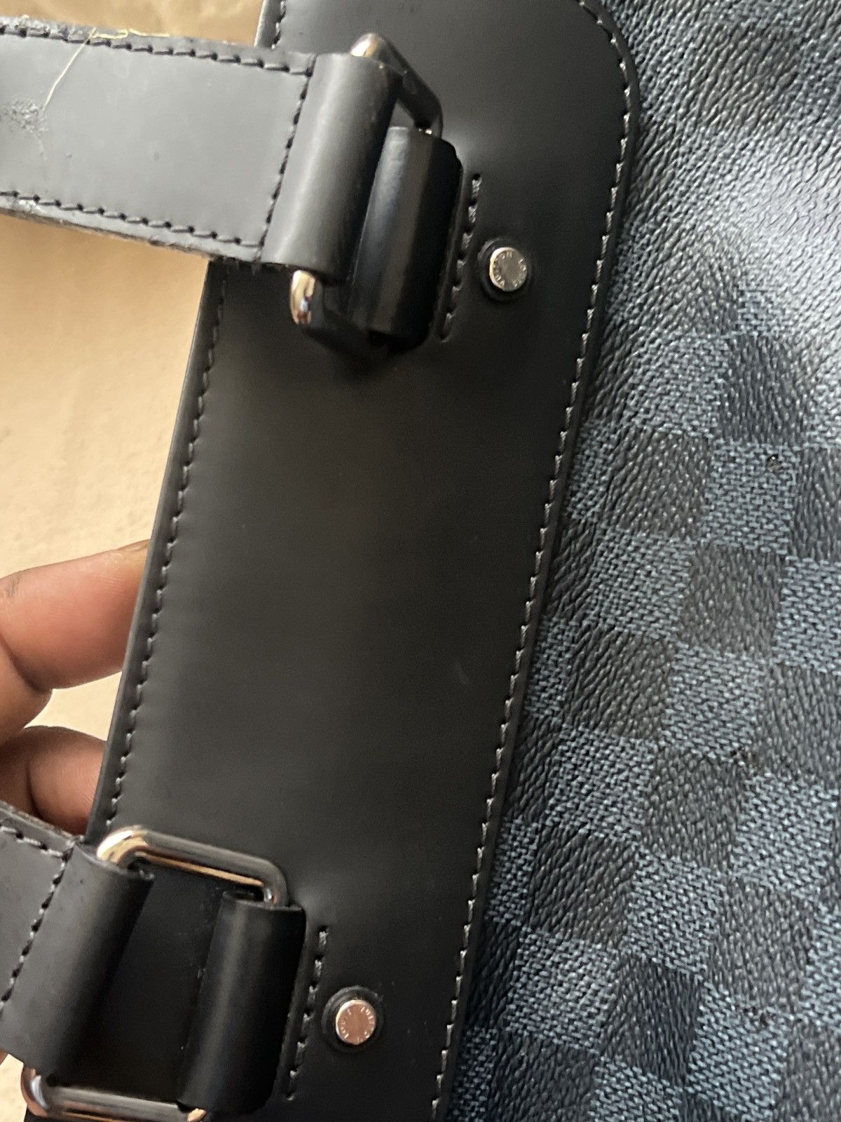 Louis Vuitton men cross bag authentic