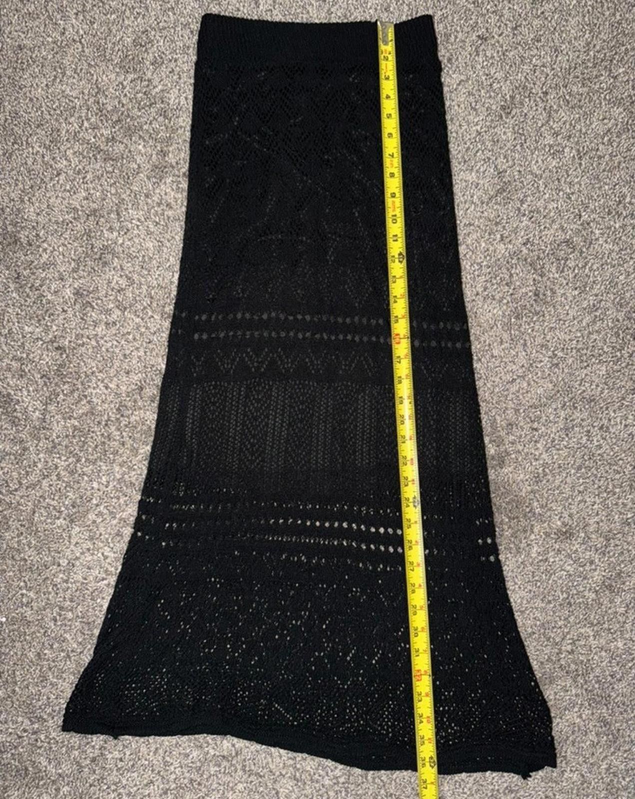 The Unbranded Brand Unbranded Knit Patterned Skirt in Black (SMALL) Size 28" / US 6 / IT 42 - 3 Thumbnail