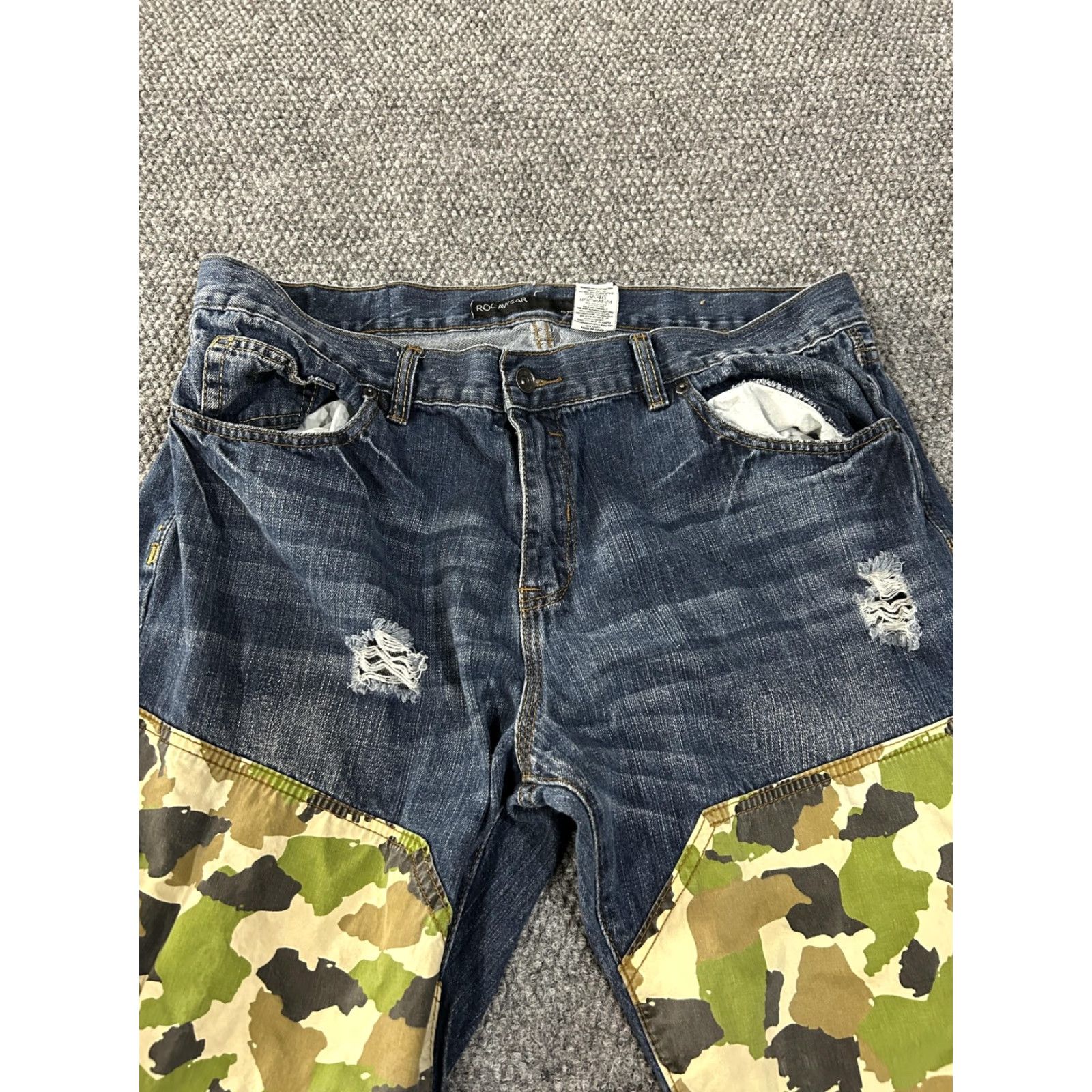 Rocawear Rocawear Jeans Mens 40 Blue Denim Straight Fit Distressed Camo Patchwork Baggy Pocketed Baggy Mens Size US 40 / EU 56 - 4 Thumbnail