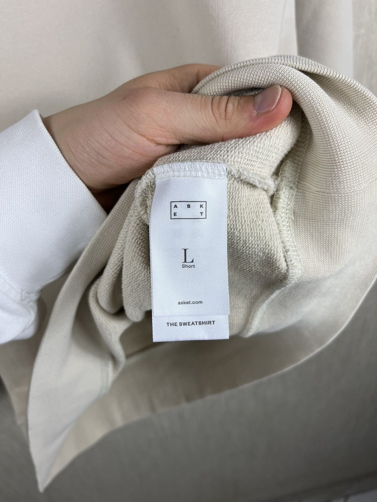 Asket × Designer Asket the sweatshirt basic crewneck beige cream aesthetic Size US L / EU 52-54 / 3 - 16 Thumbnail