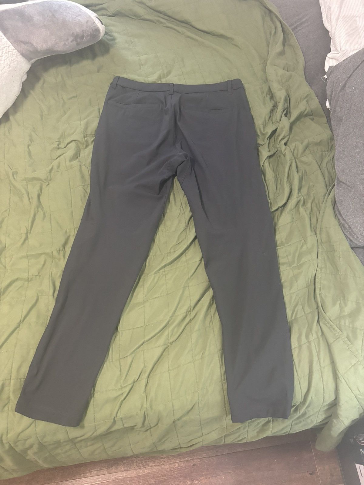 Lululemon Lululemon grey pants Size US 30 / EU 46 - 2 Thumbnail