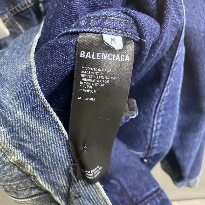 Balenciaga Balenciaga Blue city limited embroidered logo denim jacket Size US M / EU 48-50 / 2 - 4 Thumbnail