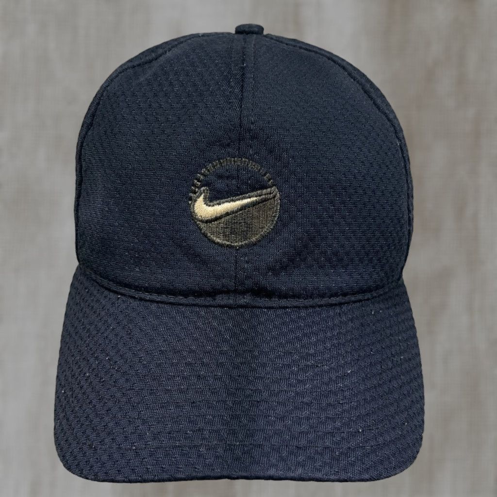 Nike VINTAGE Nike Hat Cap Strap Back Black Center Swoosh Basketball Dad Damaged Size ONE SIZE - 1 Thumbnail