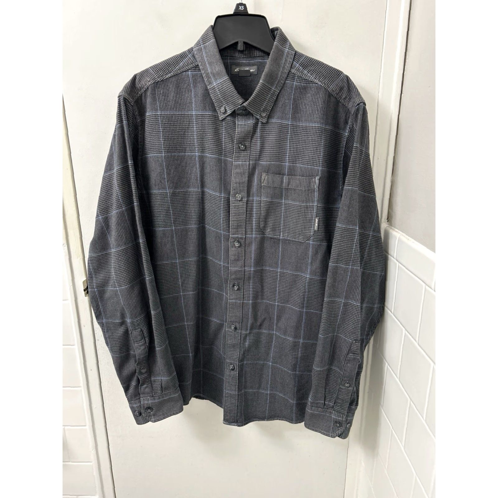 Eddie Bauer Eddie Bauer Shirt Mens Large Gray Houndstooth Plaid Button-Down L/S Casual Workwear Pocketed Collar Button-Up Vintage No Size US L / EU 52-54 / 3 - 2 Thumbnail