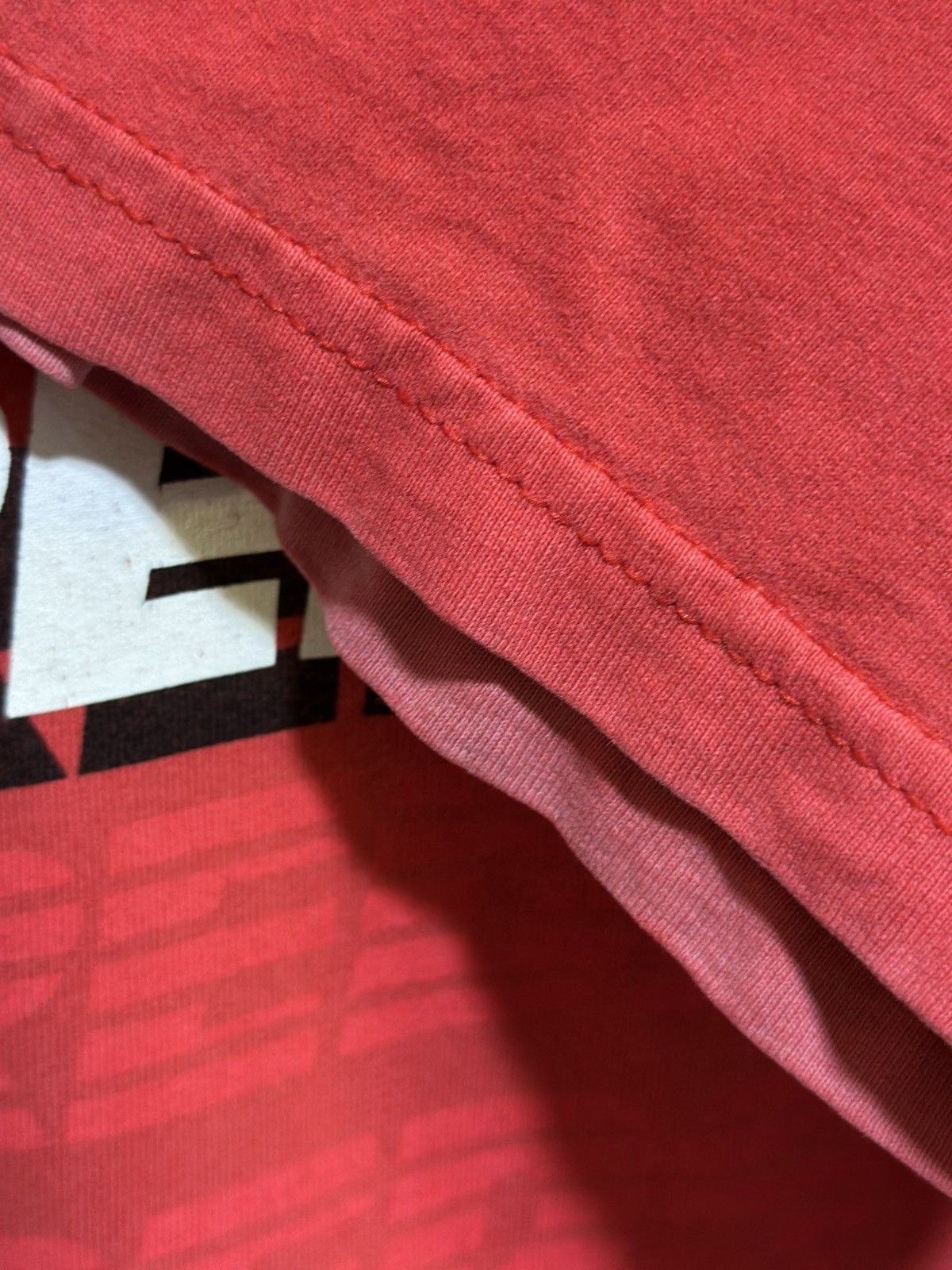 Japanese Brand Thrashed Vintage Urawa Red Distressed Tee Size US M / EU 48-50 / 2 - 5 Thumbnail
