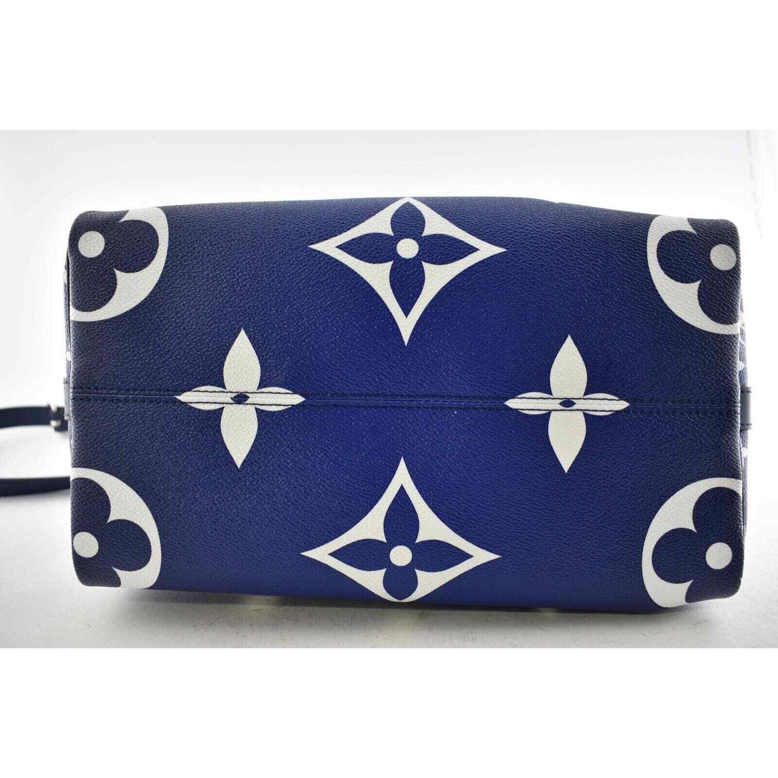 Louis Vuitton Louis Vuitton Blue White Monogram Crossbody Bag Size ONE SIZE - 12 Thumbnail