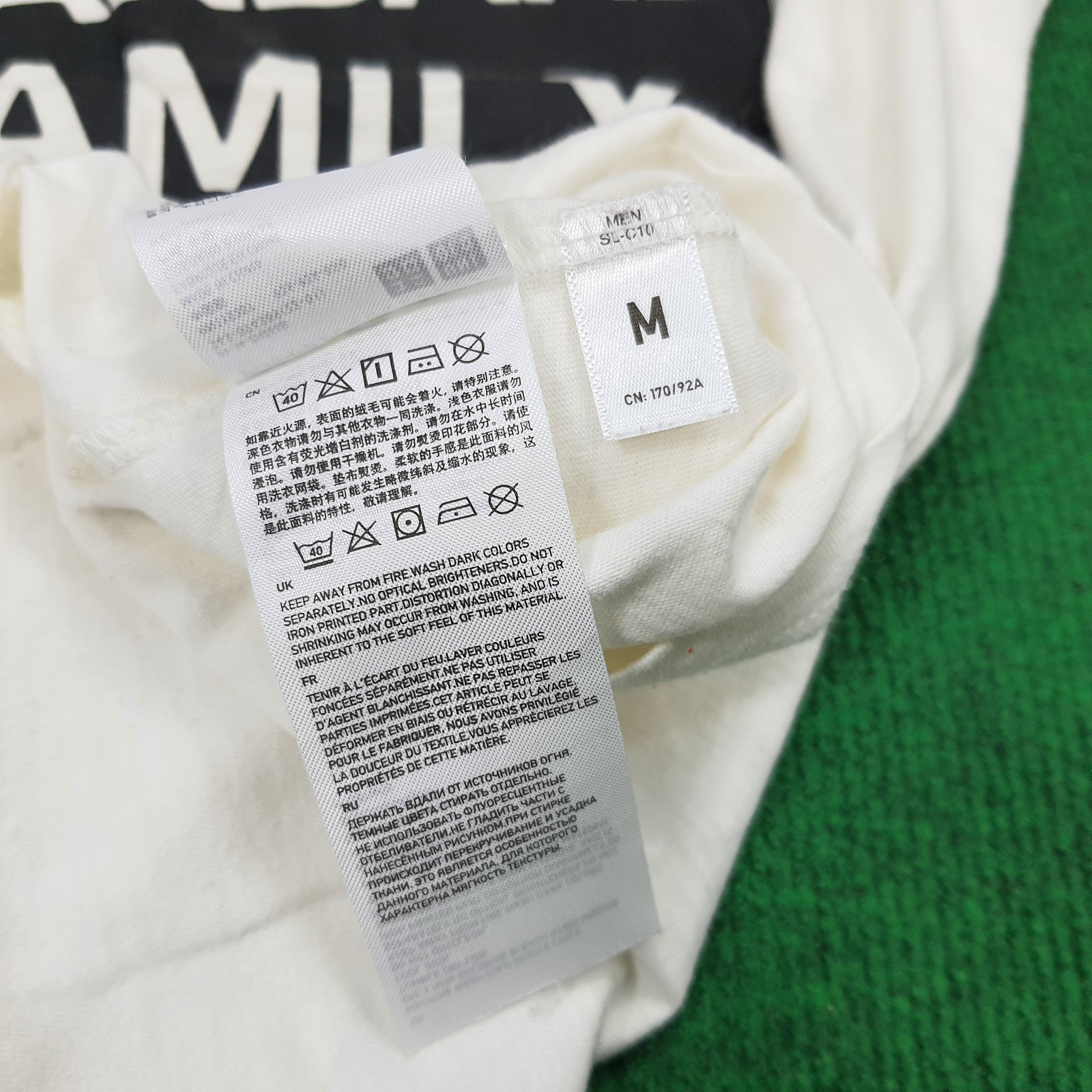 Japanese Brand × Undercover × Vintage Vintage Uniqlo Undercover UU Japanese Brand T-shirt Size US M / EU 48-50 / 2 - 8 Thumbnail