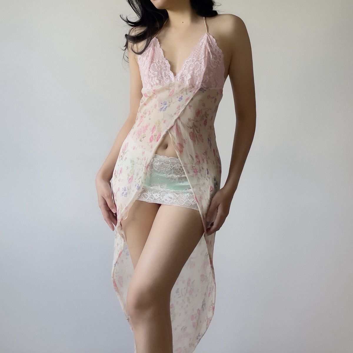 Victoria's Secret Victoria’s Secret Pink Floral Silk Halter Dress (M) Size M / US 6-8 / IT 42-44 - 1 Thumbnail