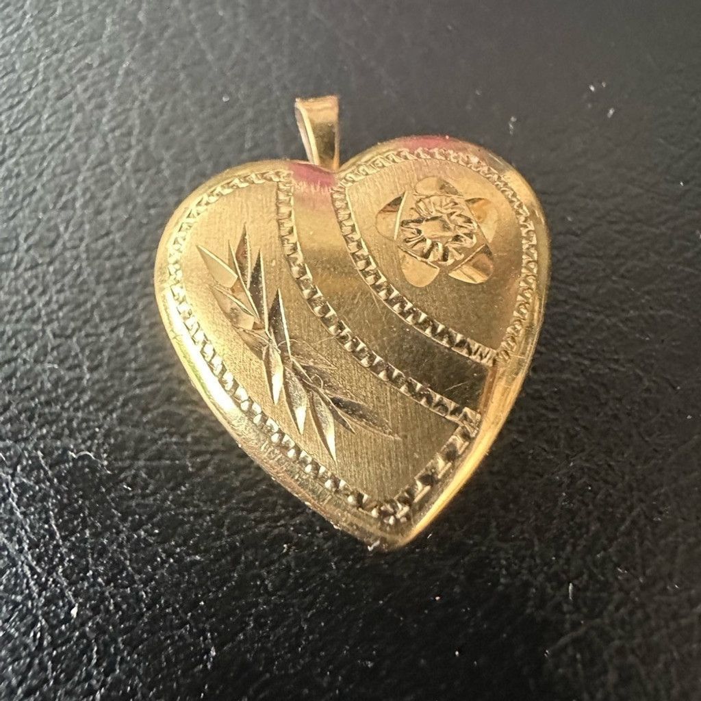 The Unbranded Brand Gold Filled Heart Locket with 17 inch necklace Size ONE SIZE - 2 Thumbnail