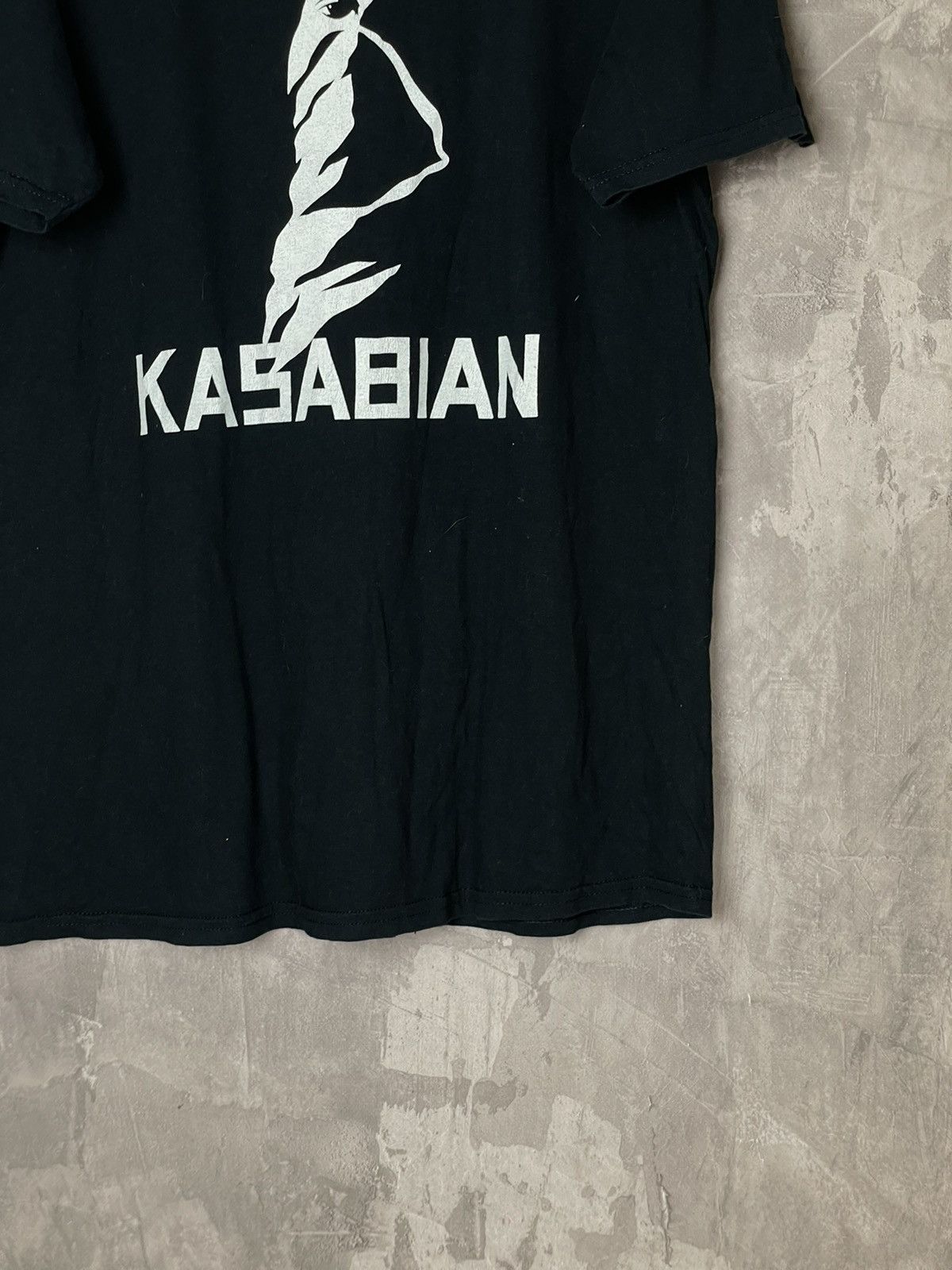 Band Tees × Vintage Vintage Kasabian Tour Graphic Big Logo T-Shirt Size US L / EU 52-54 / 3 - 6 Thumbnail