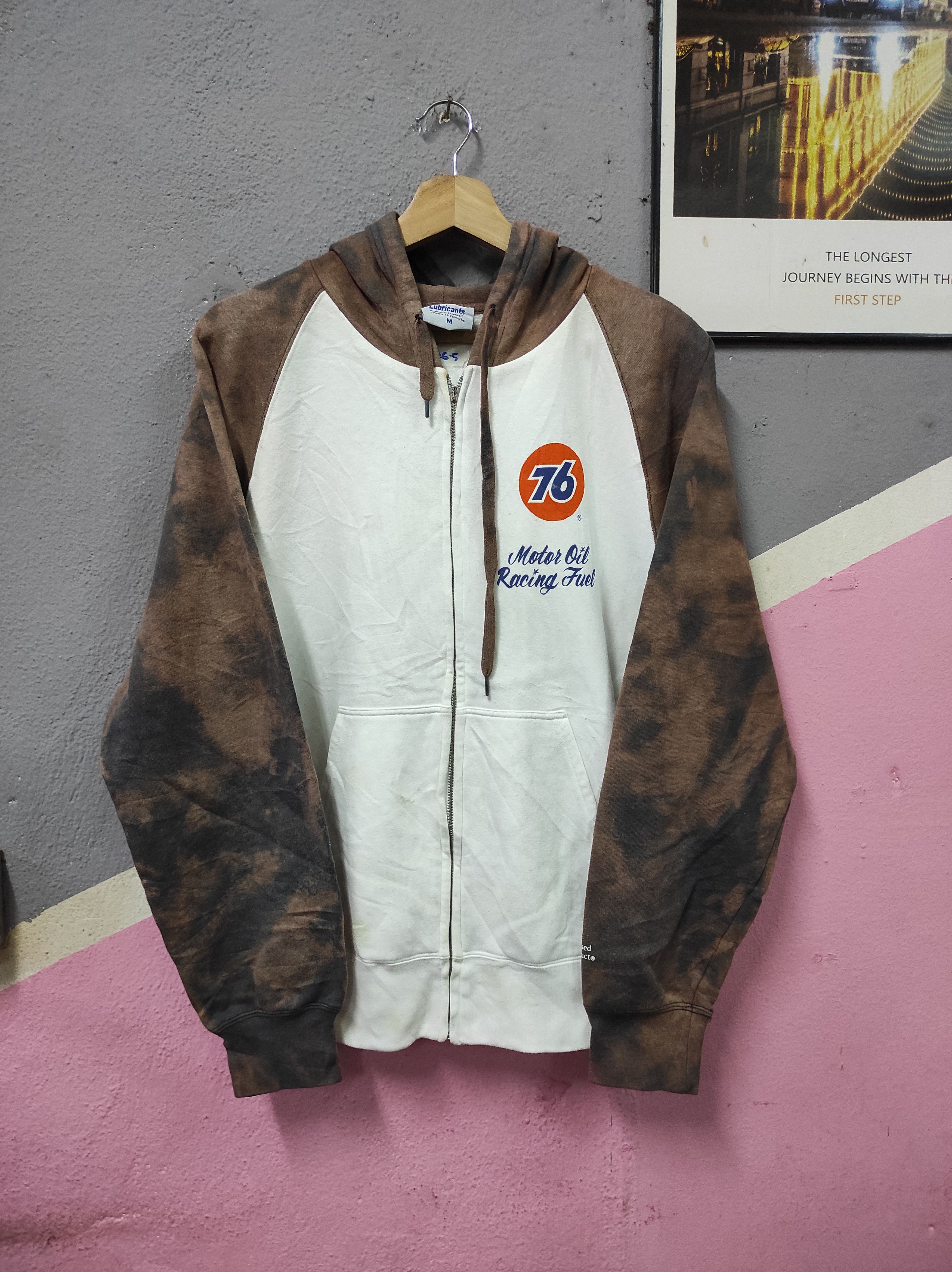 Japanese Brand 76 LUBRICANTS MOTOR OIL RACING FUEL HOODIE TIE DYE Size US M / EU 48-50 / 2 - 2 Thumbnail