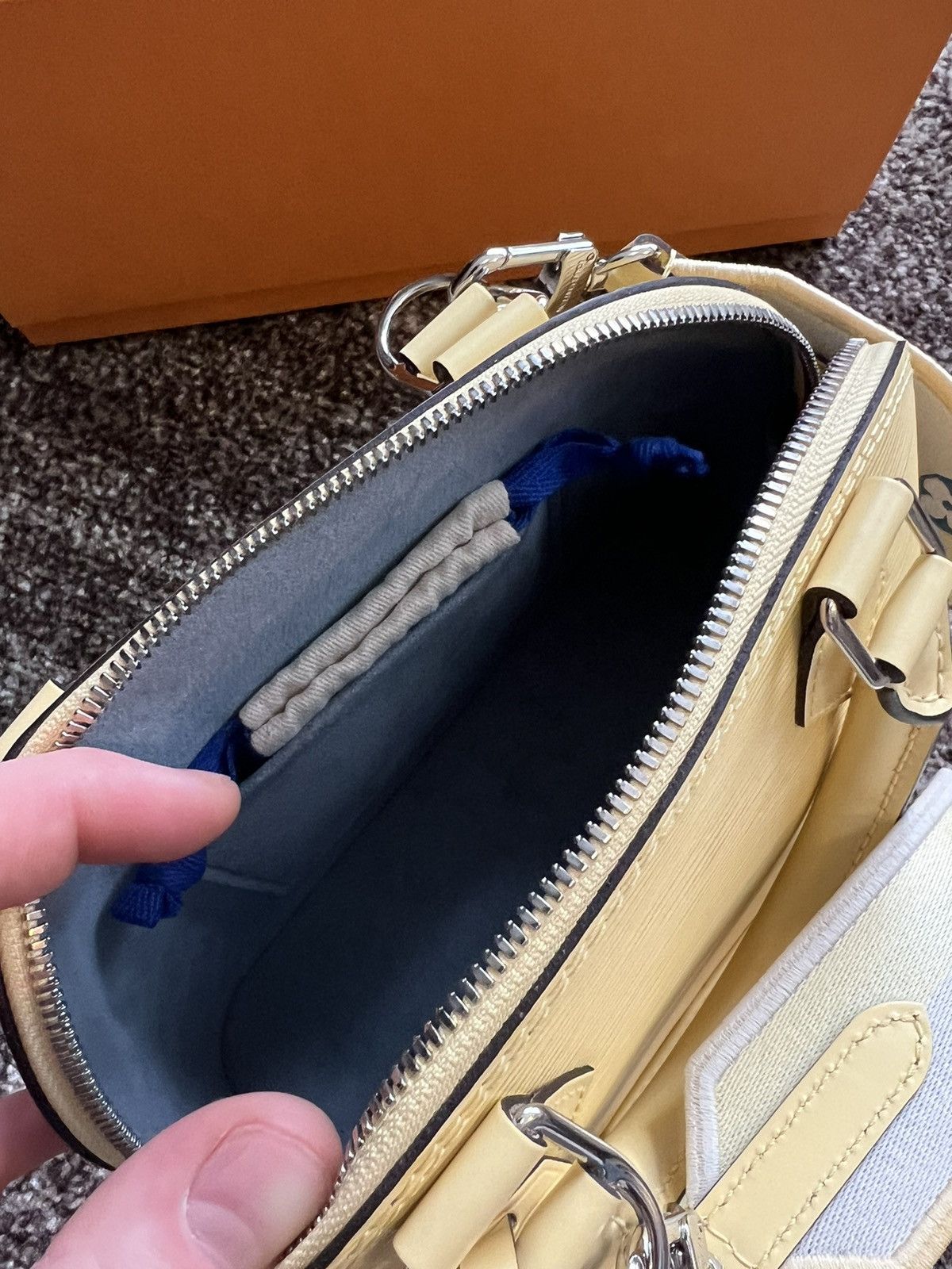 Louis Vuitton Louis Vuitton yellow Alma BB Size ONE SIZE - 6 Thumbnail