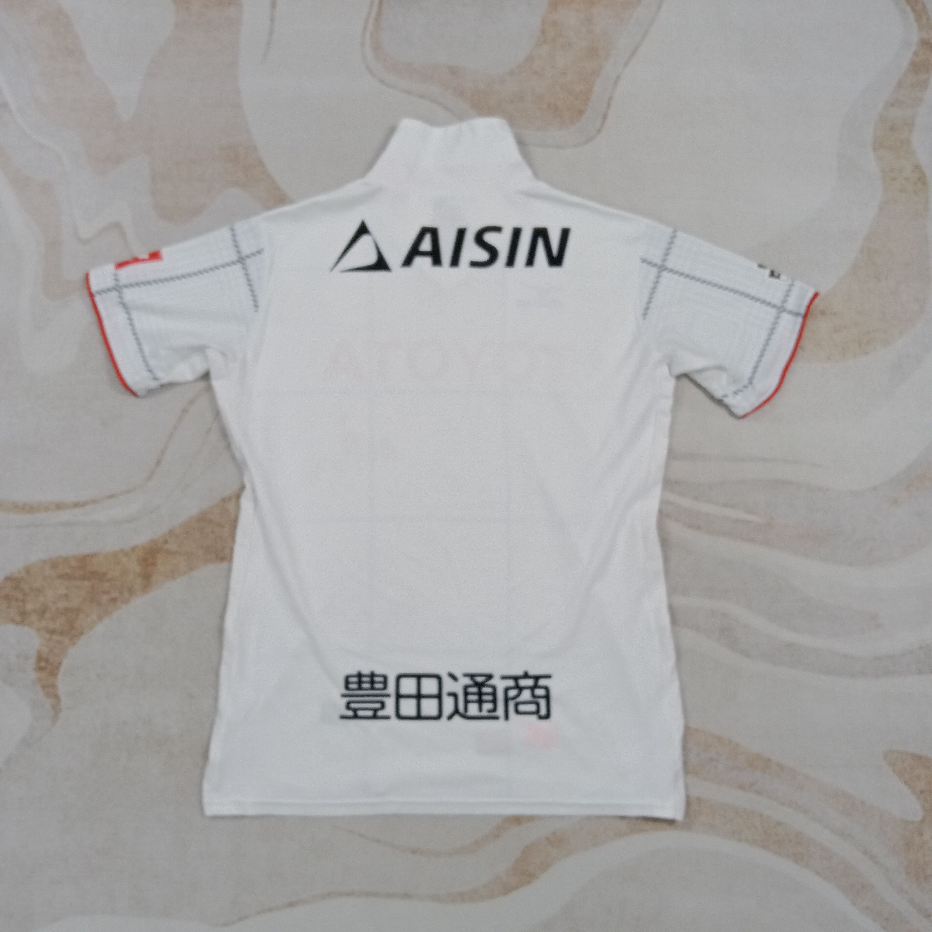 Mizuno J-League Nagoya Grampus Eight Soccer Jersey C285N56 Size US M / EU 48-50 / 2 - 5 Thumbnail