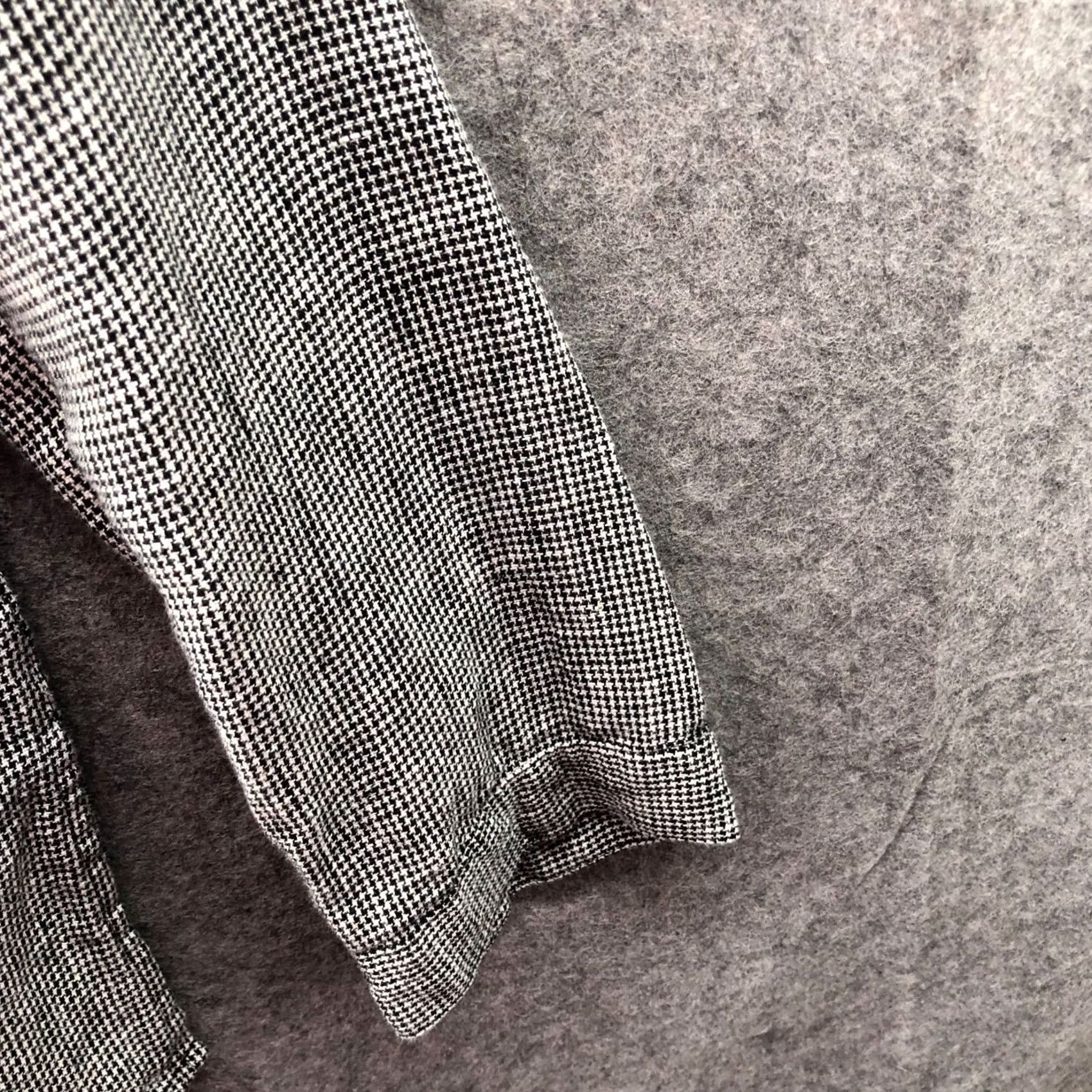 Orvis Orvis 100% Linen Long Sleeve Shirt Womens S Houndstooth Gray V-Neck Plaid Button Front Blouse Shirt Womens S Gray Linen V-Neck Houndstooth Size S / US 4 / IT 40 - 5 Thumbnail
