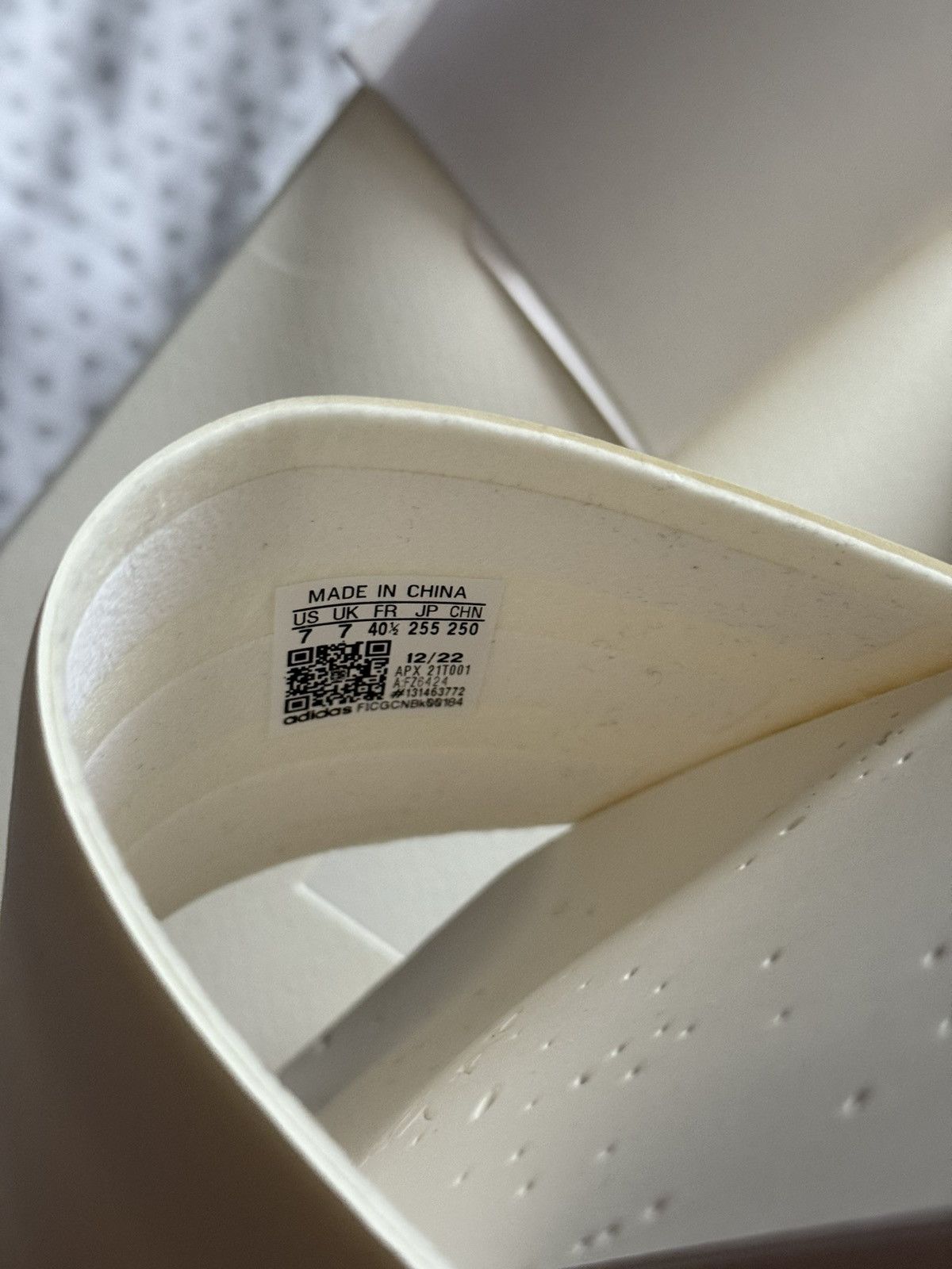 Y-3 Adidas slide Y-3 Size US 7 / EU 40 - 6 Thumbnail
