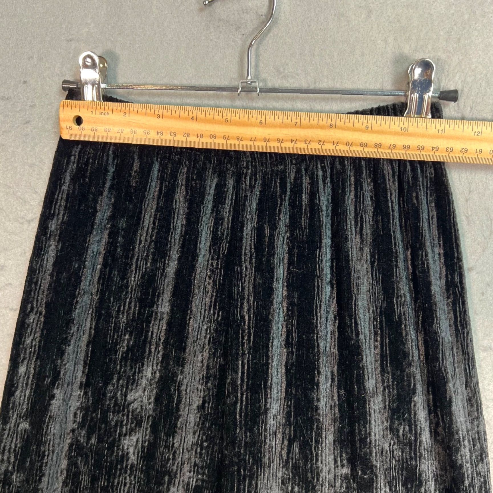 Velvet 3.3 Field Trip Black Pleated Velvet Wide Leg Lounge Pants Womens One Size Size 42" / US 20 - 6 Thumbnail