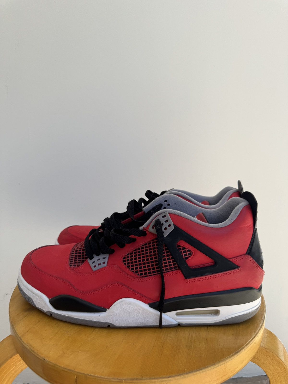 Jordan Brand Jordan 4 Retro Toro Bravo Size US 11.5 / EU 44-45 - 3 Thumbnail