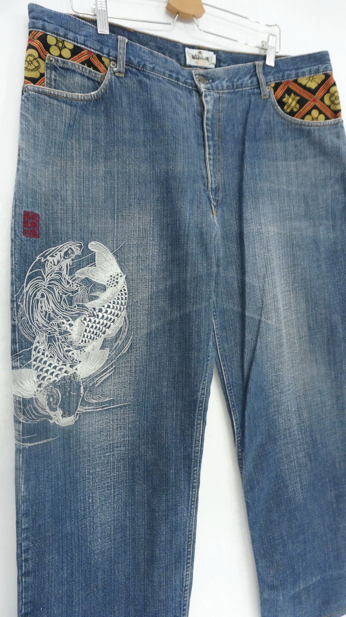 Japanese Brand 🌸🌸Rare Karakuri Tamashi Koi Embroidery Vintage Jeans Size US 40 / EU 56 - 5 Thumbnail