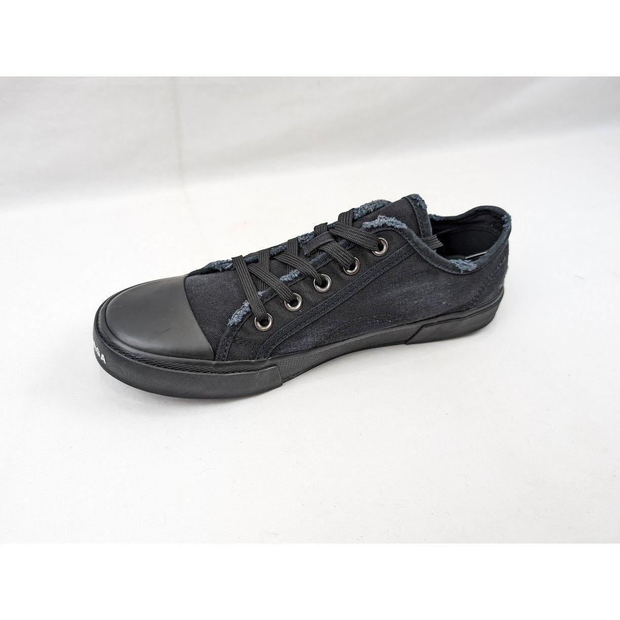 Balenciaga o1rshd1 Paris Low-Top Sneakers in Black Size US 9 / EU 42 - 9 Thumbnail