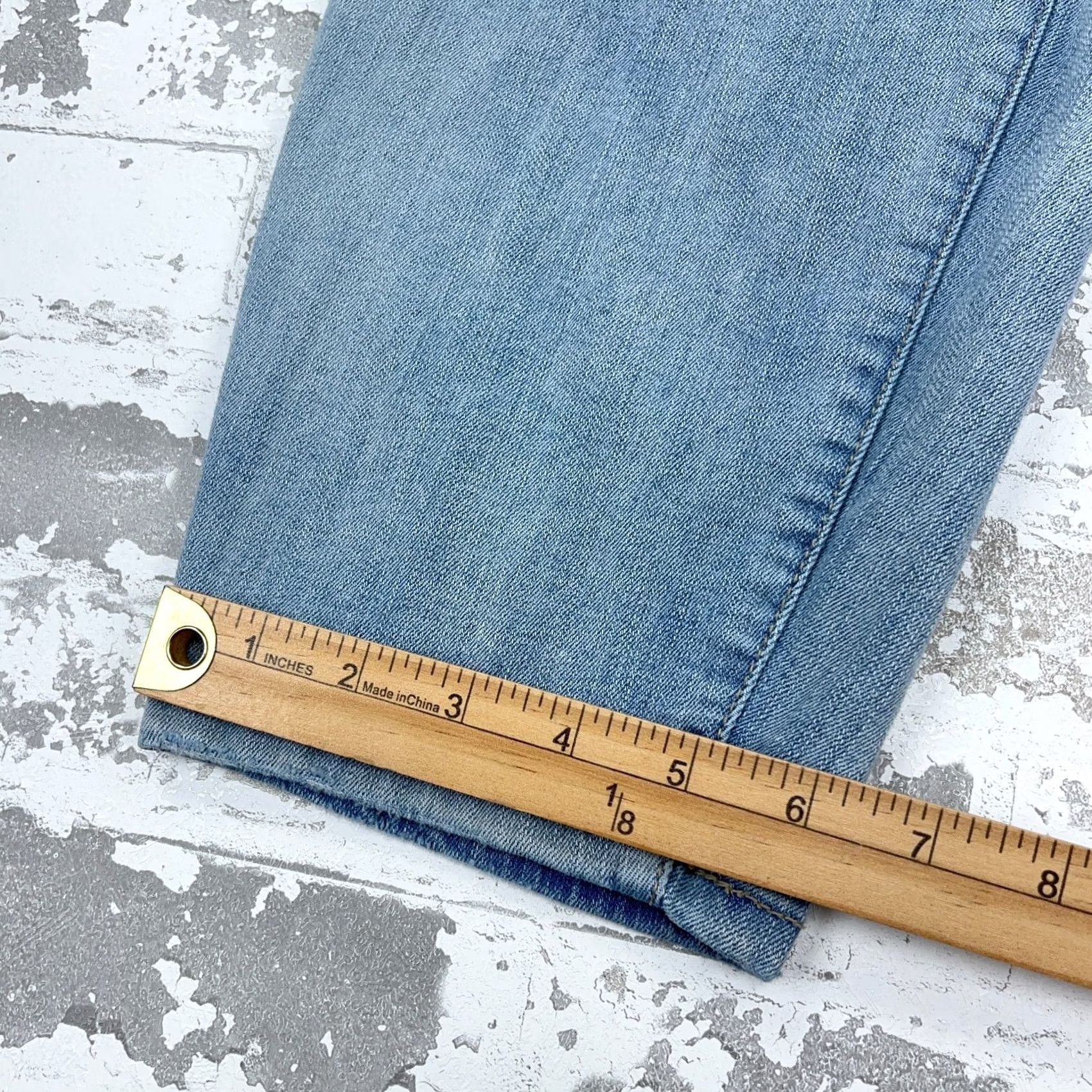 Torrid Torrid Jeans Women 20 Regular Skinny Fit Jegging Med Wash Faded Blue 5-Pocket Stretch Jeans Size 42" / US 20 - 6 Thumbnail